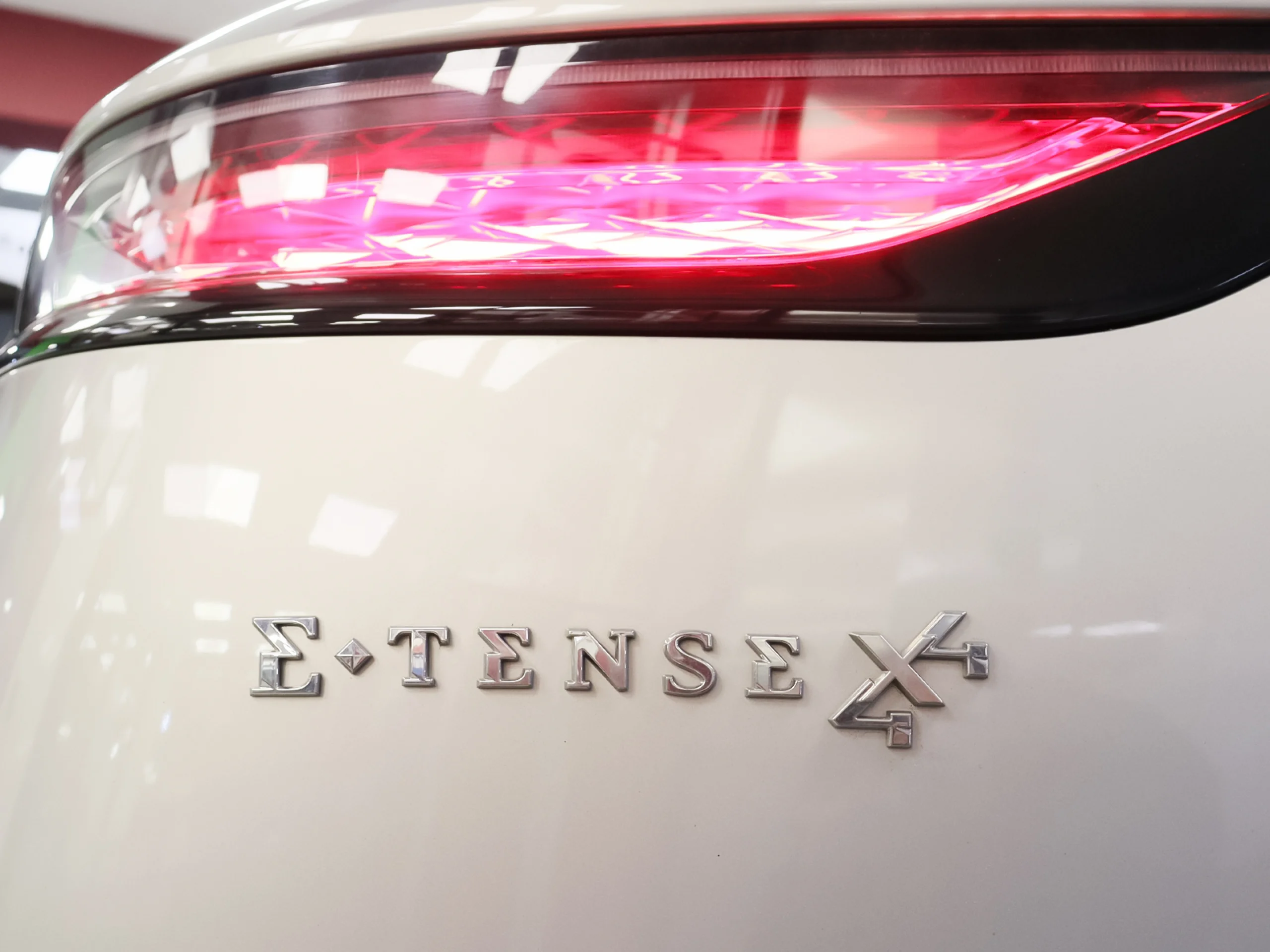 DS DS7 Crossback E-Tense 300 Louvre 4WD Auto 221 kW (300 CV) - Foto 34