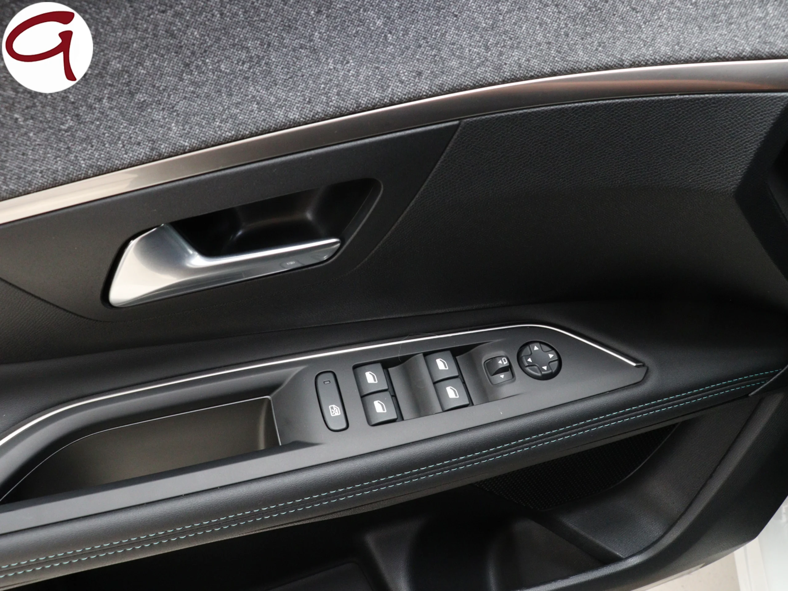 Peugeot 3008 PureTech 130 S&S Allure Pack 96 kW (130 CV) - Foto 27