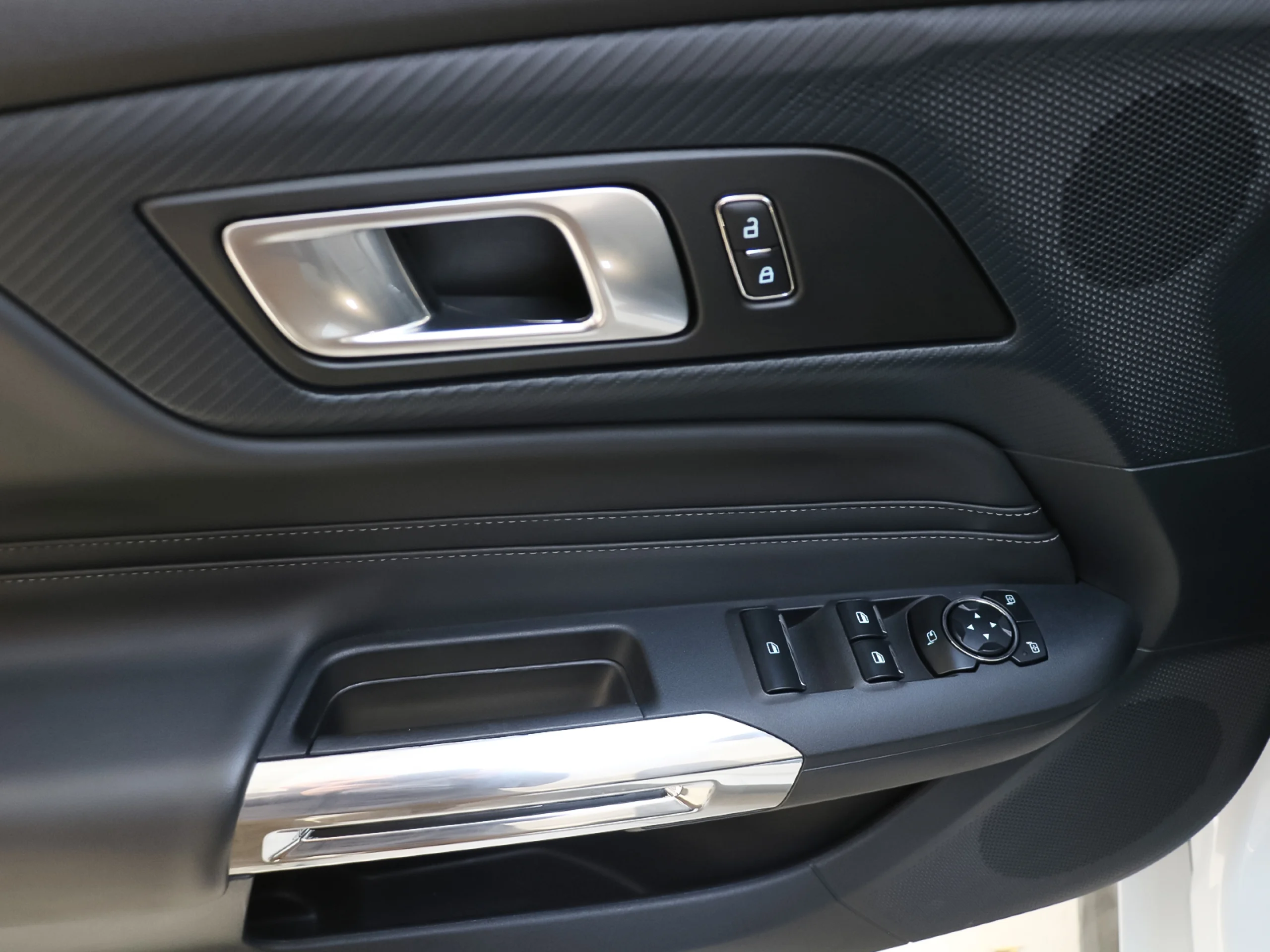 Ford Mustang 5.0 Ti-VCT V8 Convertible Mustang GT AT 331 kW (450 CV) - Foto 58