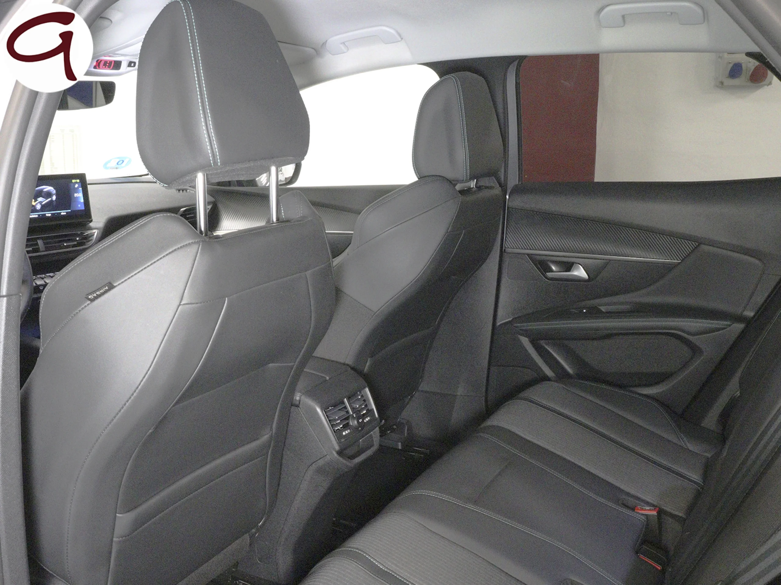 Peugeot 3008 Hybrid 225 Allure Pack e-EAT8 165 kW (225 CV) - Foto 6