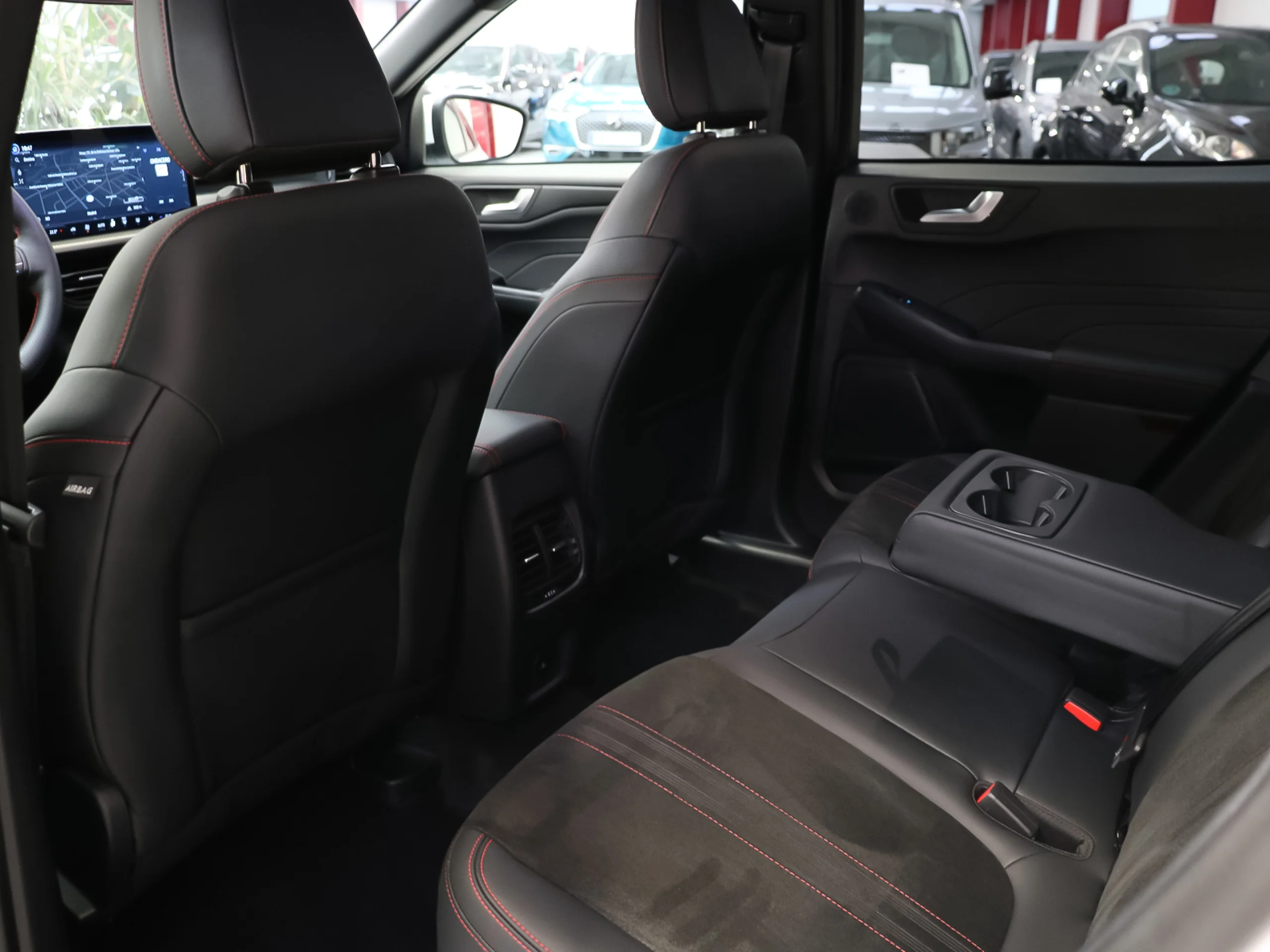 Ford Kuga 2.5 Duratec PHEV ST-Line X Auto 178 kW (243 CV) - Foto 7