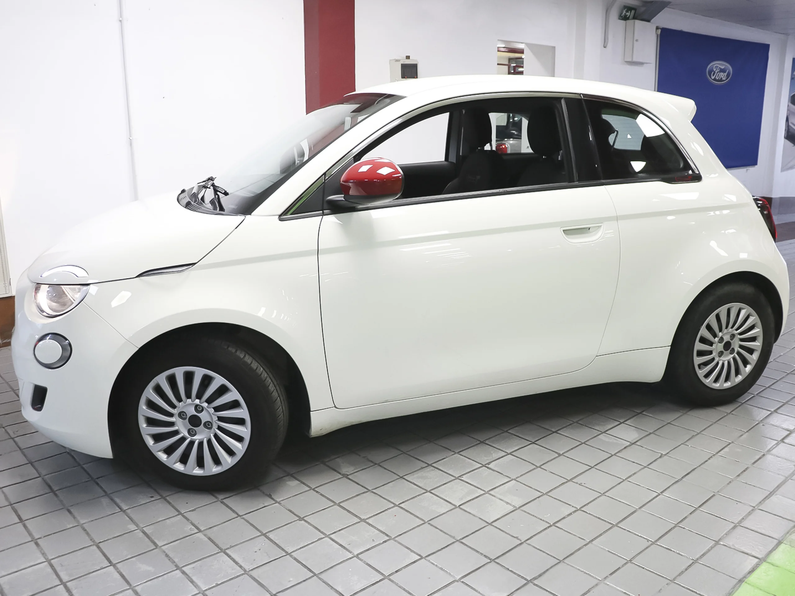 Fiat 500 Electrico Red Hb 320km 85 kW (118 CV) - Foto 2