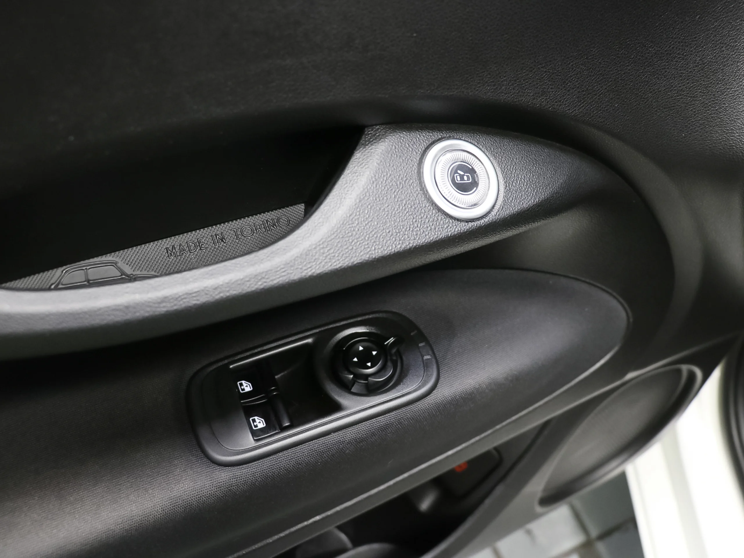 Fiat 500 Electrico Red Hb 320km 85 kW (118 CV) - Foto 11