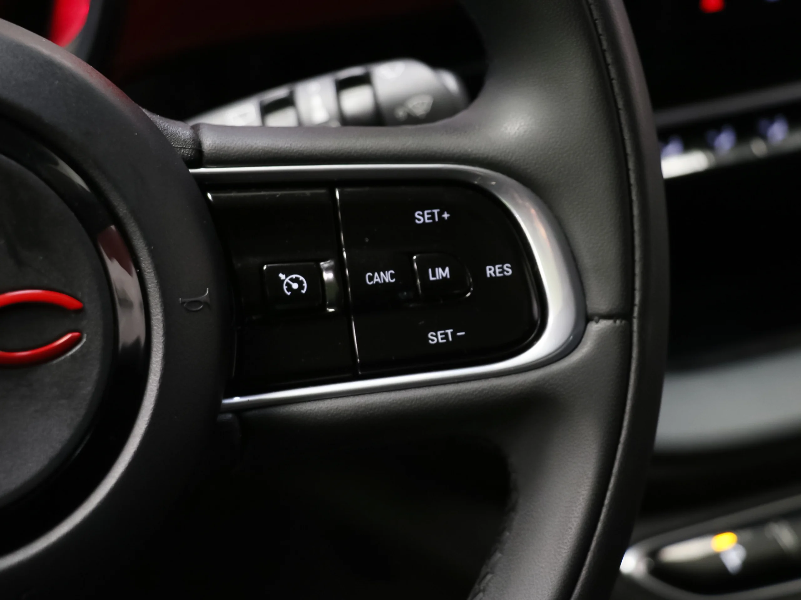 Fiat 500 Electrico Red Hb 320km 85 kW (118 CV) - Foto 17