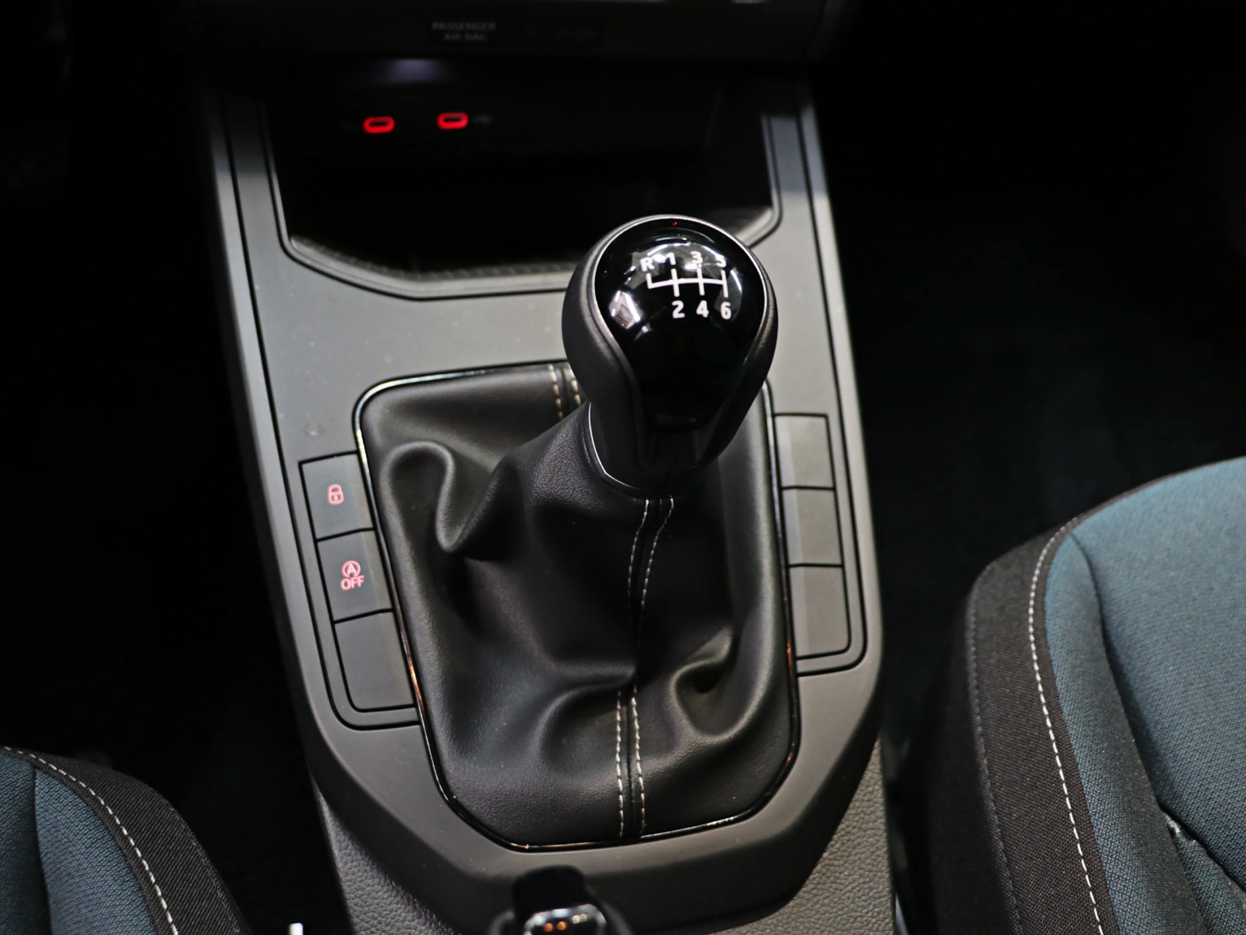 SEAT Ibiza 1.0 TSI Style Plus 85 kW (115 CV) - Foto 18