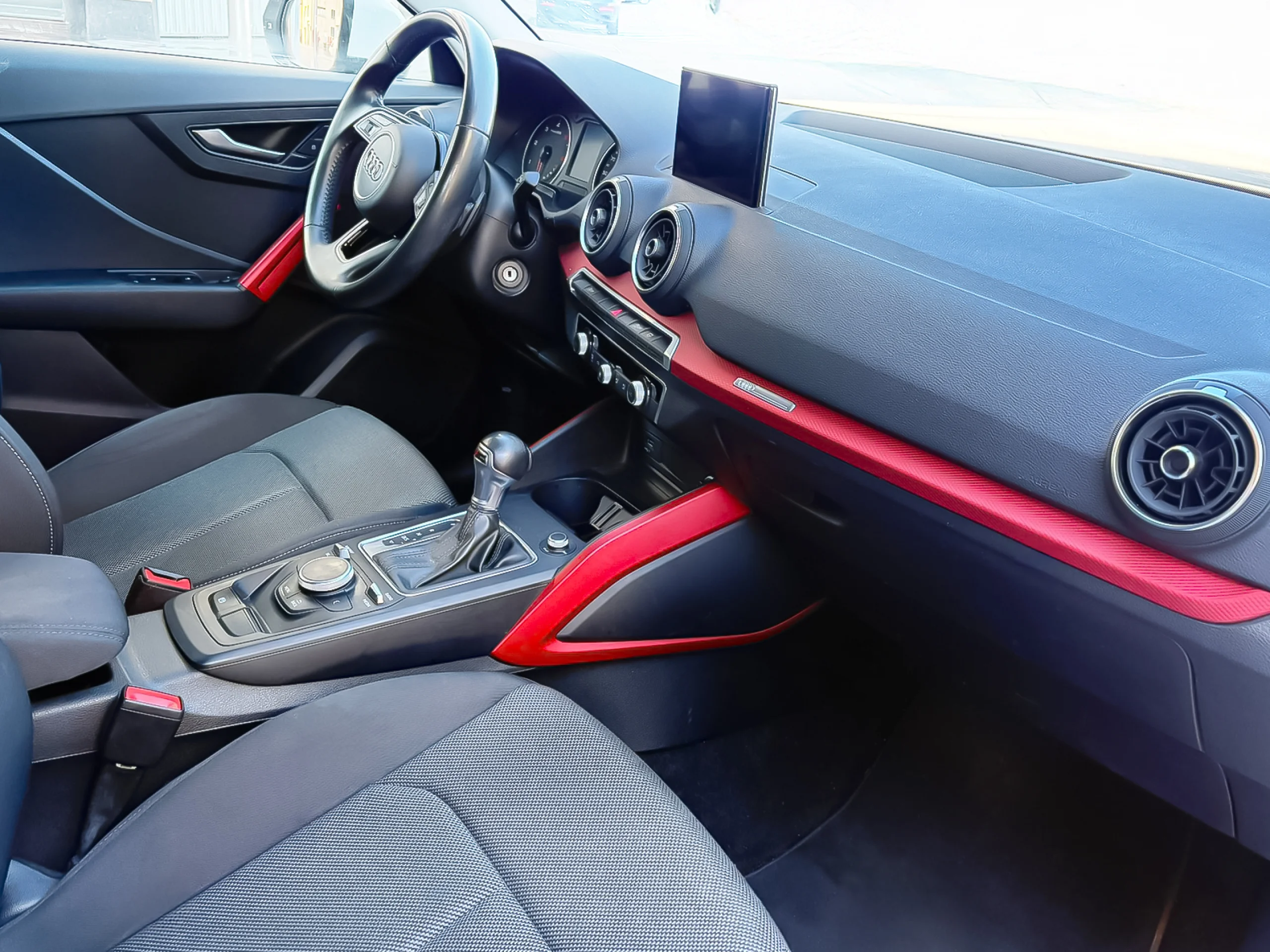 Audi Q2 design 30 TDI 85 kW (116 CV) S tronic - Foto 4