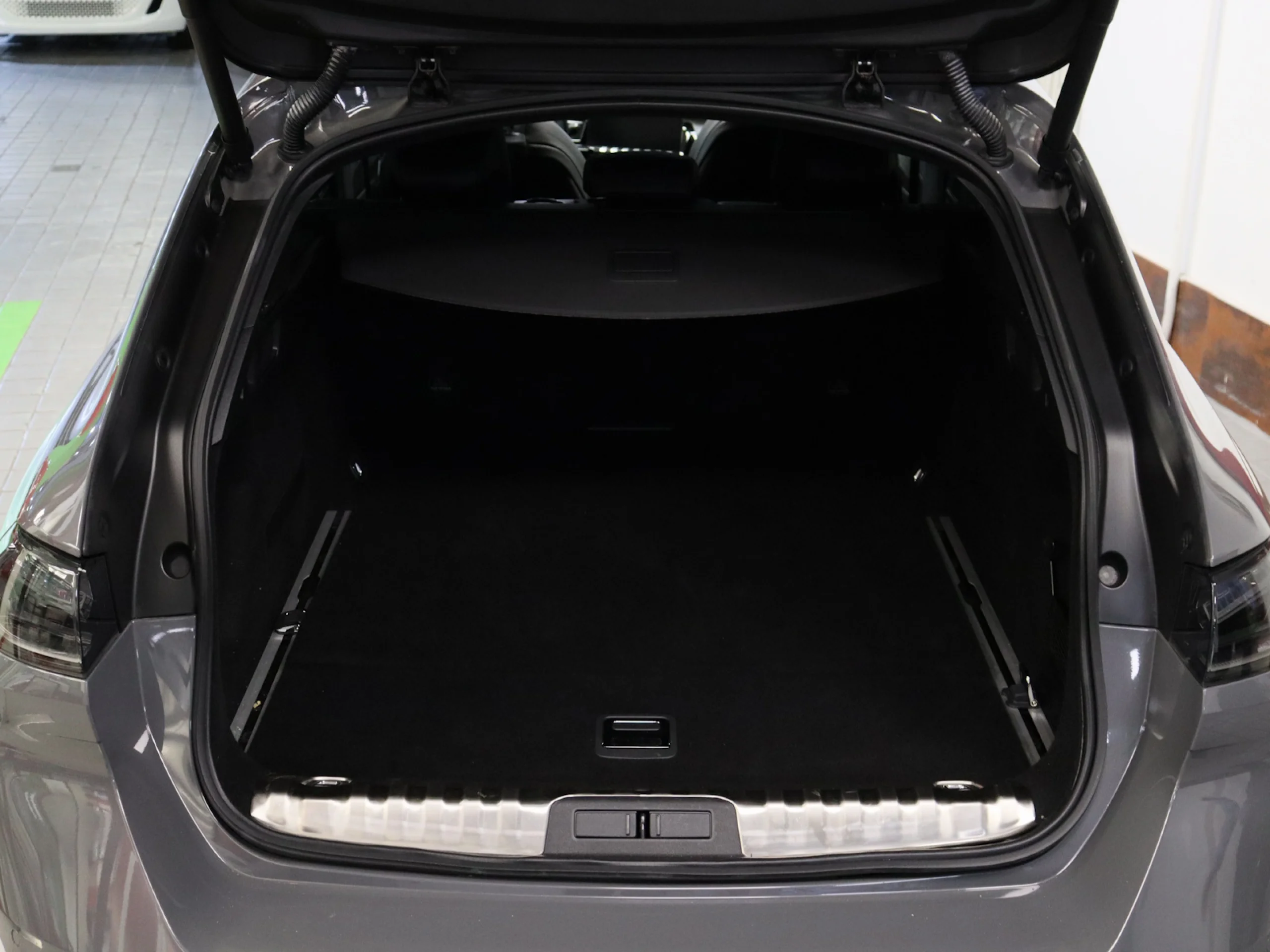 Peugeot 508 sw Hybrid 225 GT e-EAT8 165 kW (225 CV) - Foto 7