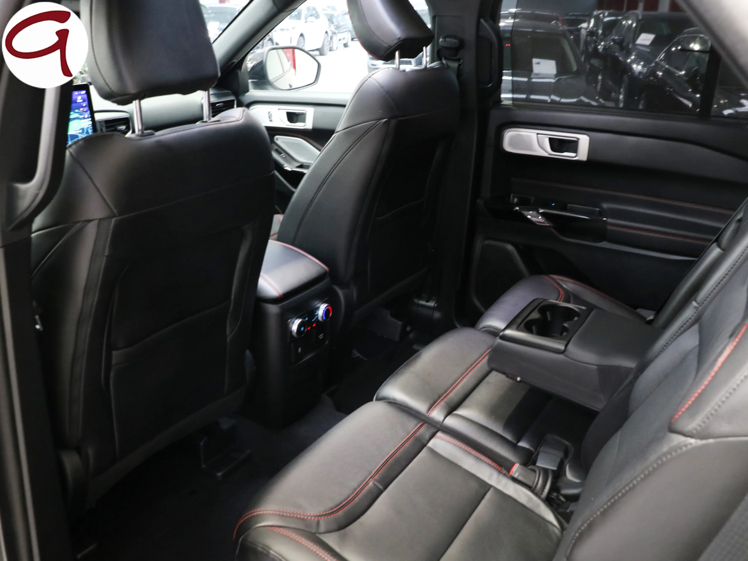 Ford Explorer 3.0 PHEV ST Line AWD 336 kW (457 CV) - Foto 30