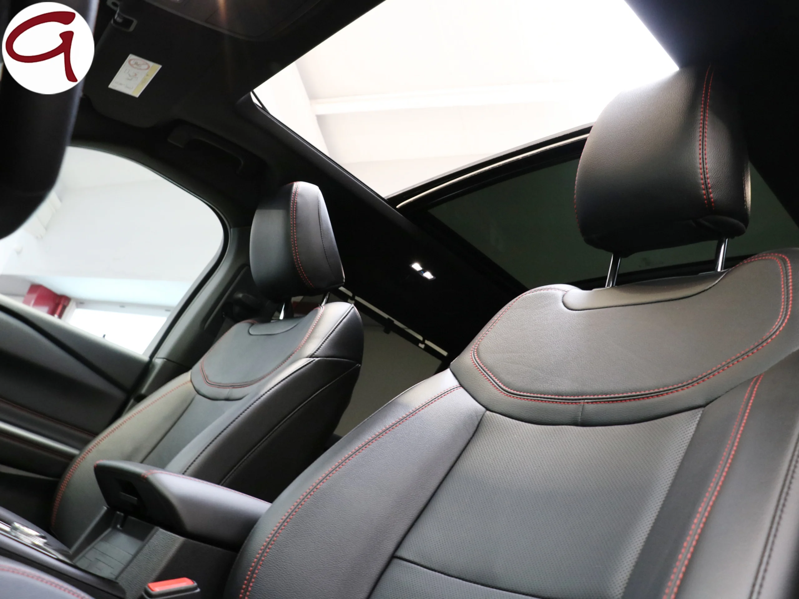 Ford Explorer 3.0 PHEV ST Line AWD 336 kW (457 CV) - Foto 32