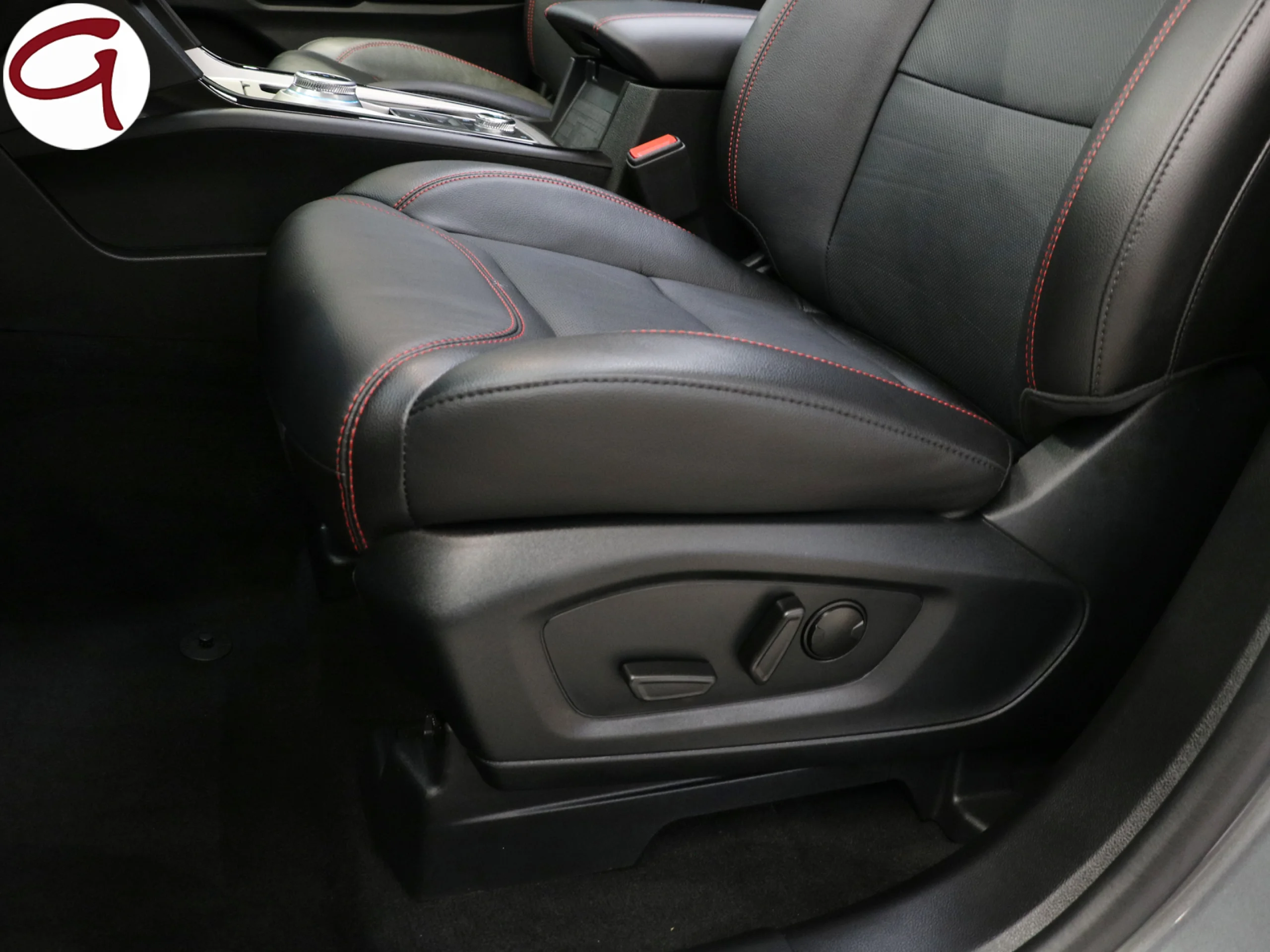 Ford Explorer 3.0 PHEV ST Line AWD 336 kW (457 CV) - Foto 33