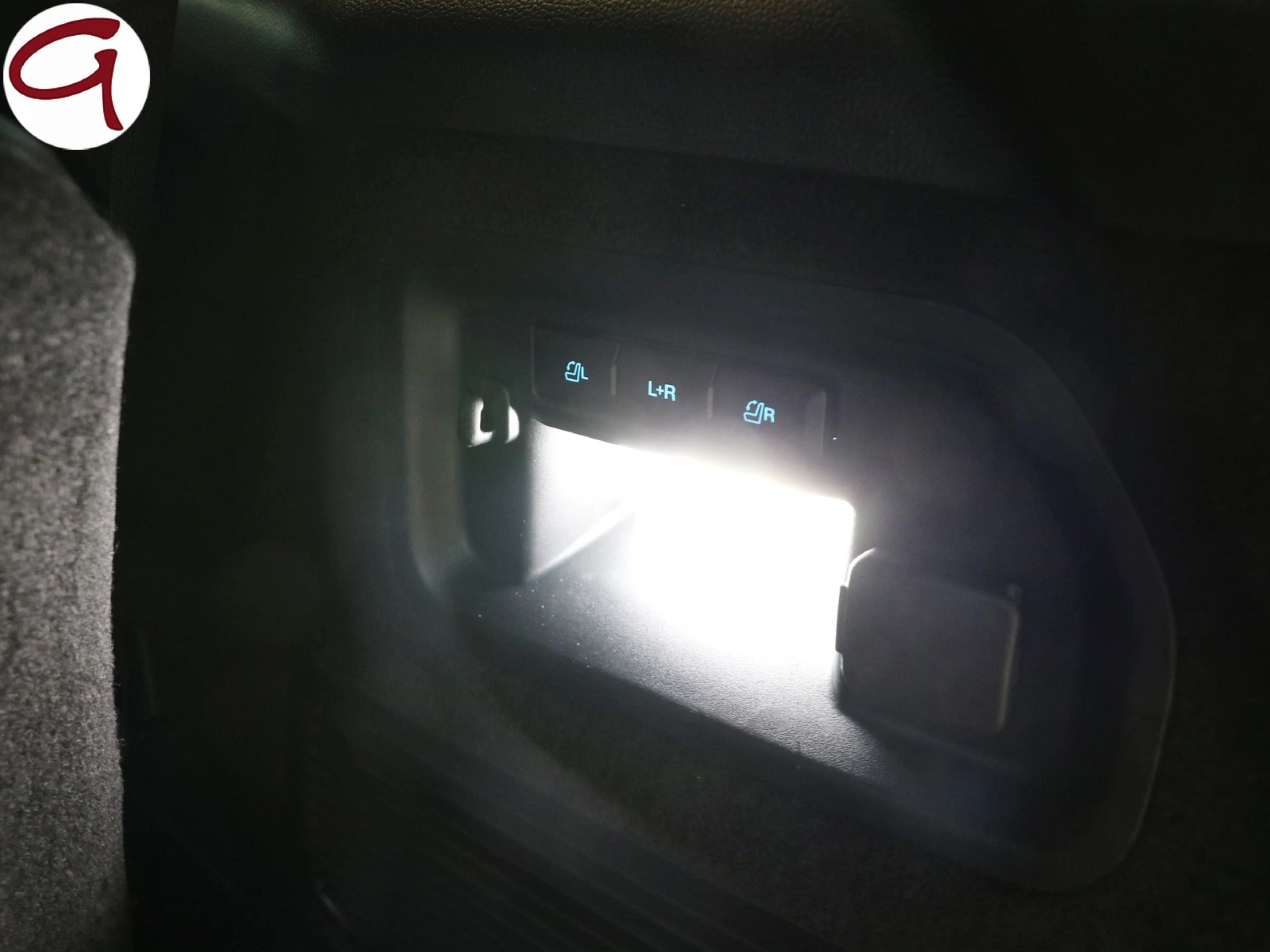 Ford Explorer 3.0 PHEV ST Line AWD 336 kW (457 CV) - Foto 58