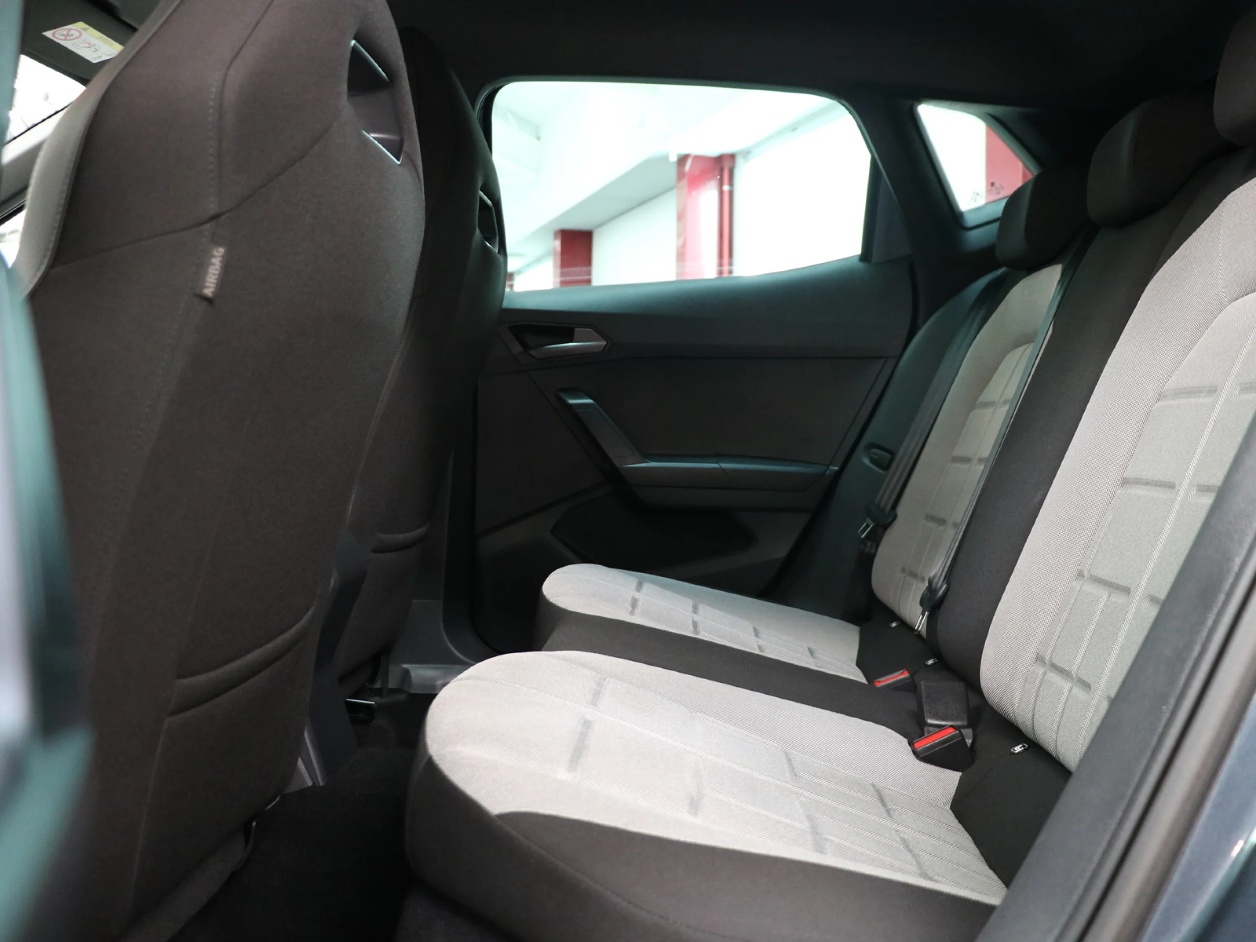 SEAT Ibiza 1.0 TSI S&S FR 85 kW (115 CV) - Foto 13