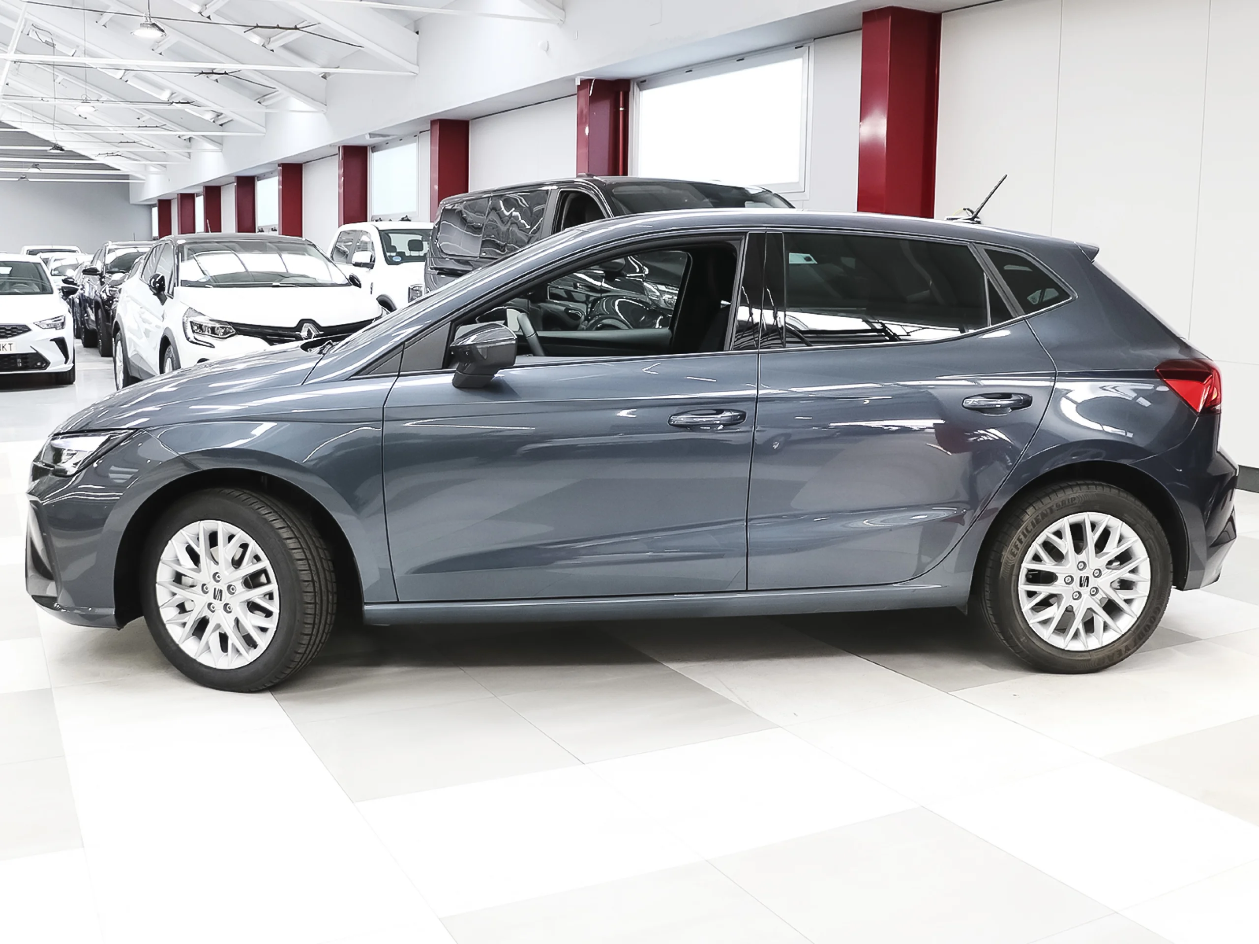 SEAT Ibiza 1.0 MPI S&S Style Plus 59 kW (80 CV) - Foto 2