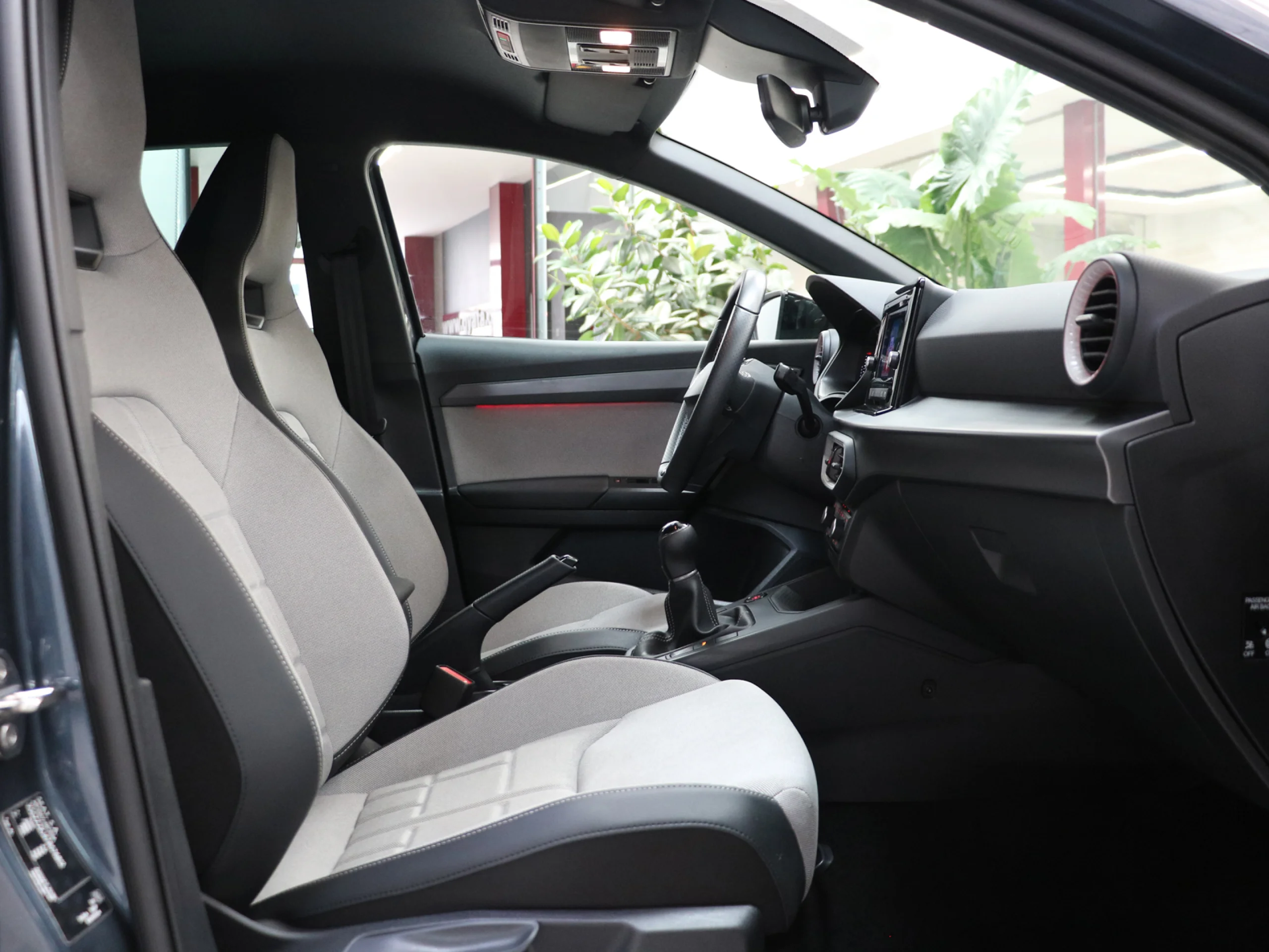 SEAT Ibiza 1.0 TSI S&S FR 85 kW (115 CV) - Foto 6