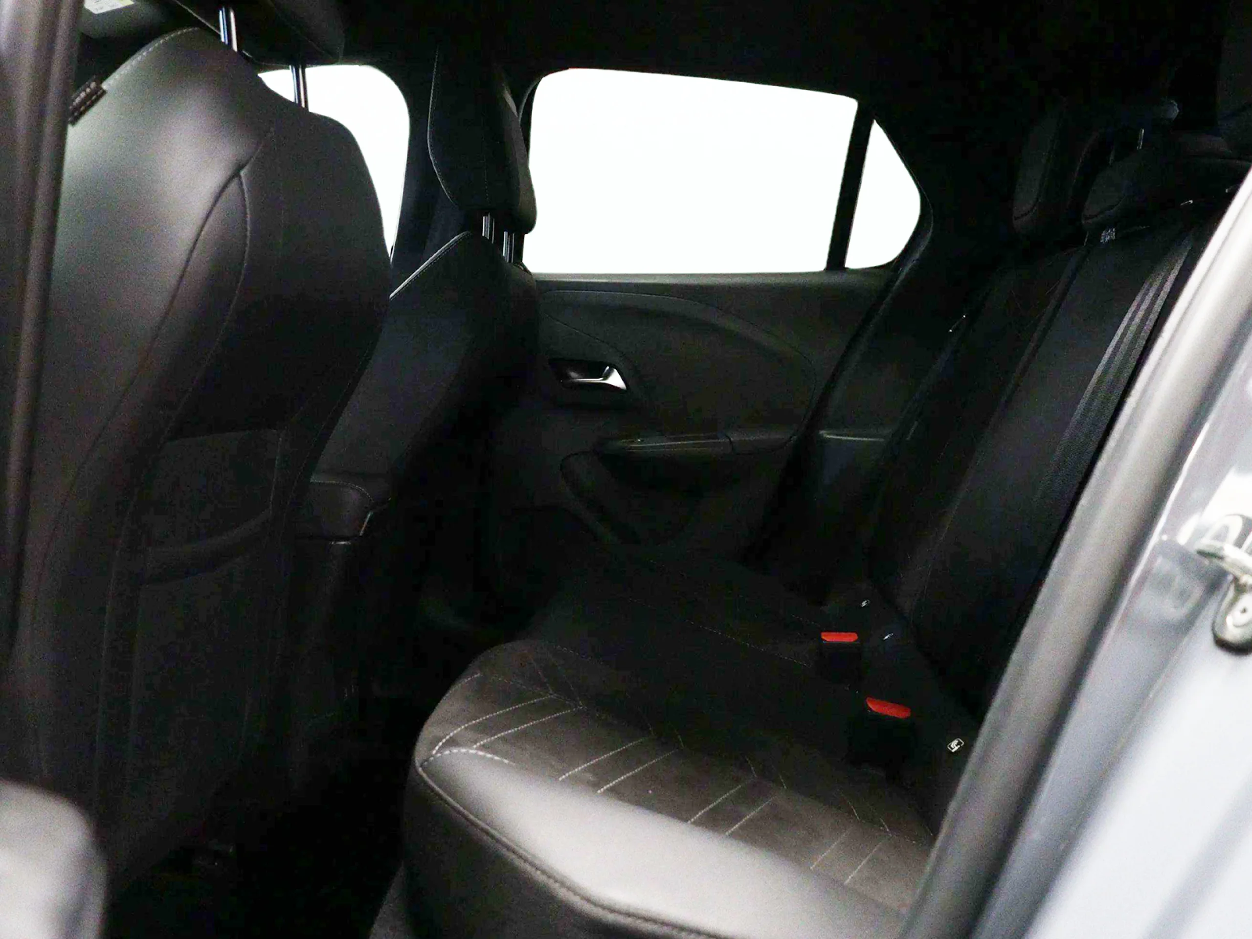 Opel Corsa-e 50kWh GS 100 kW (136 CV) - Foto 6