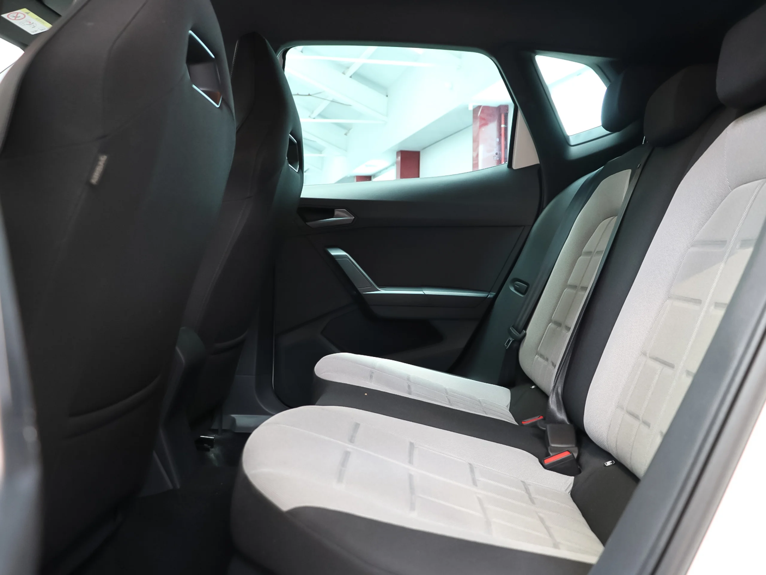 SEAT Arona 1.0 TSI S&S FR 85 kW (115 CV) - Foto 10