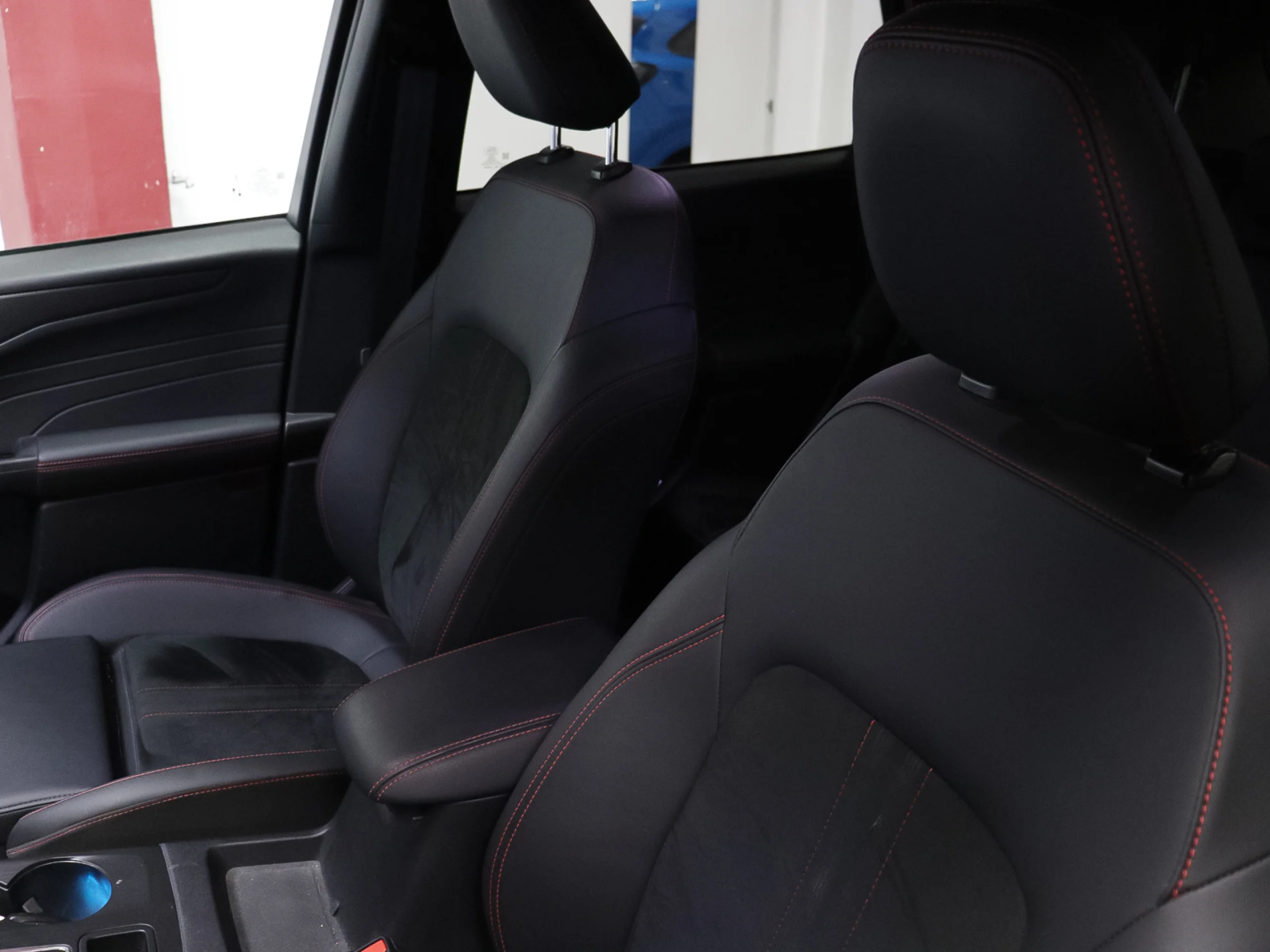 Ford Kuga 2.5 Duratec PHEV ST-Line X Auto 178 kW (243 CV) - Foto 5
