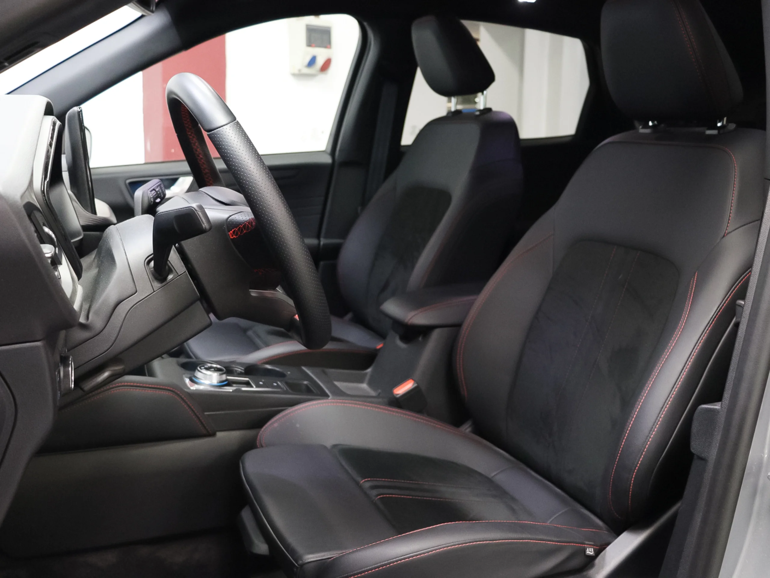 Ford Kuga 2.5 Duratec PHEV ST-Line X Auto 178 kW (243 CV) - Foto 6