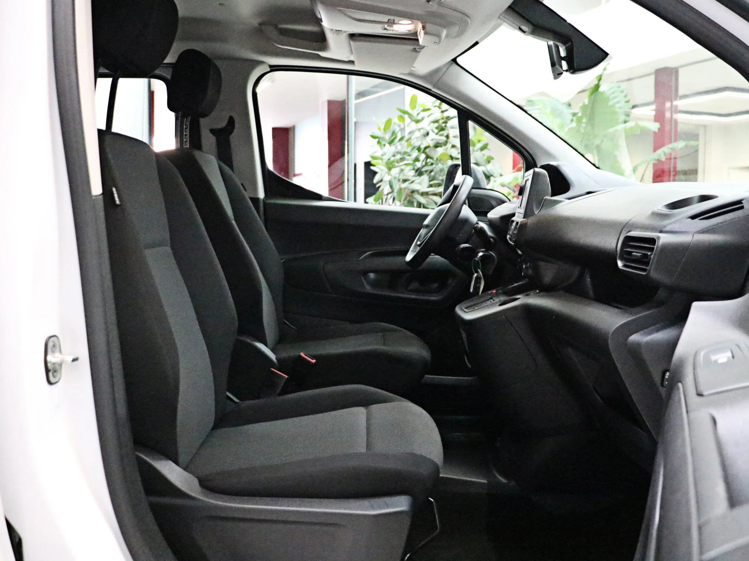 Peugeot E-Rifter Active Pack Standard 100 kW (136 CV) - Foto 7