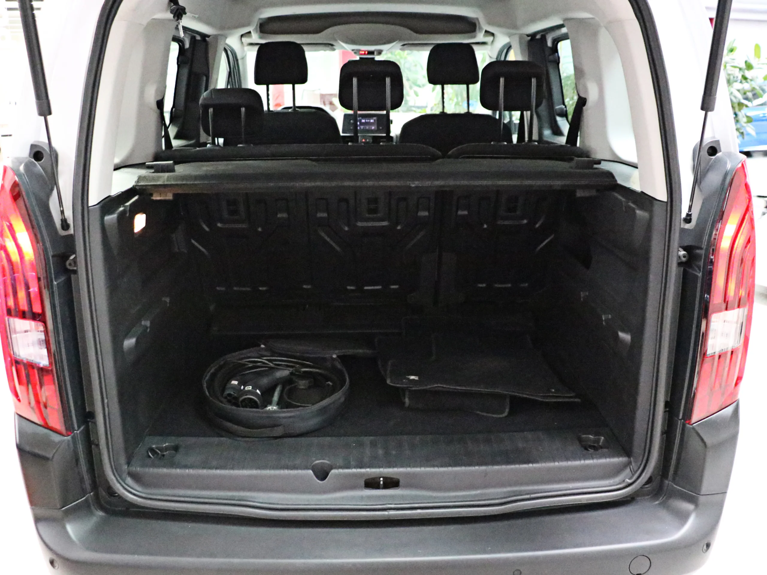 Peugeot E-Rifter Active Pack Standard 100 kW (136 CV) - Foto 26