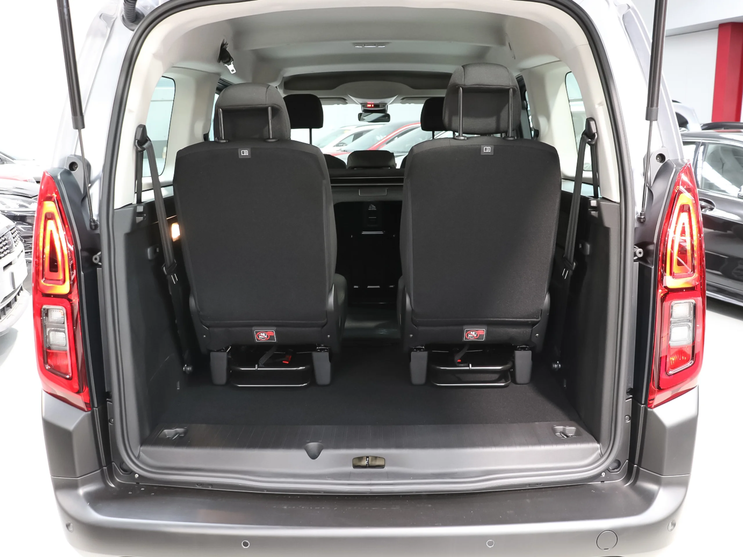 Citroen Berlingo BlueHDi 100 S&S Plus Talla XL 75 kW (102 CV) - Foto 31