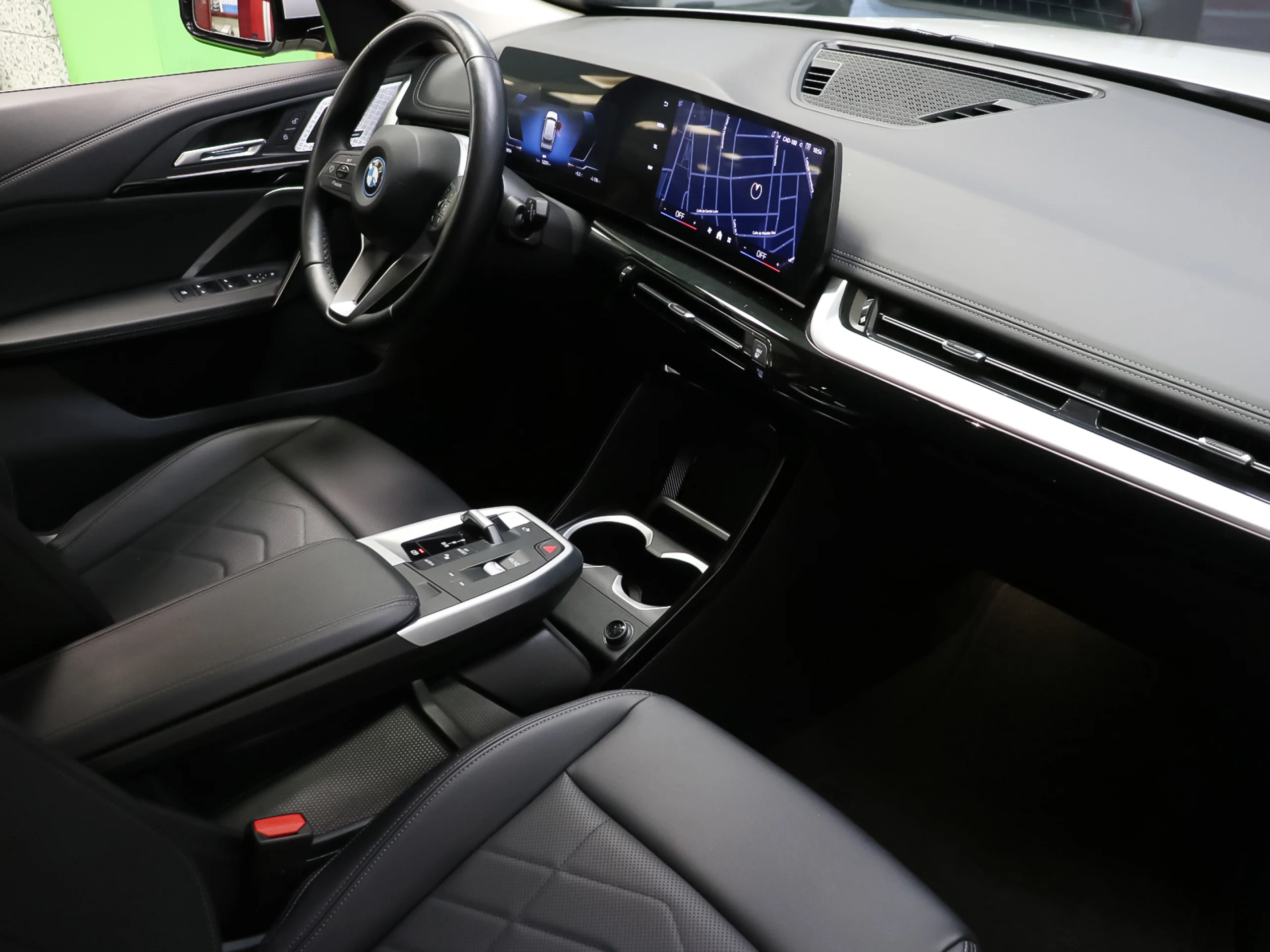 BMW IX1 eDrive20 150 kW (204 CV) - Foto 5