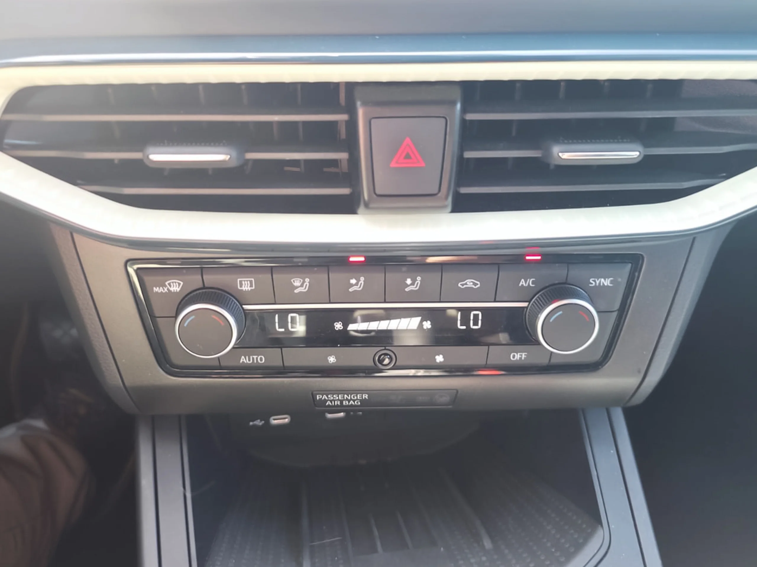 SEAT Arona 1.0 TSI S&S Style+ 85 kW (115 CV) - Foto 9