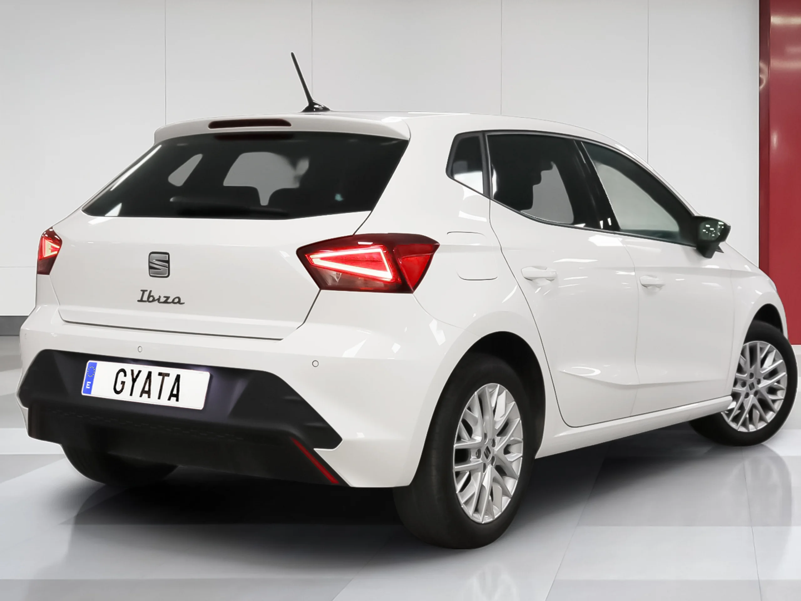 SEAT Ibiza 1.0 MPI S&S Style 59 kW (80 CV) - Foto 3