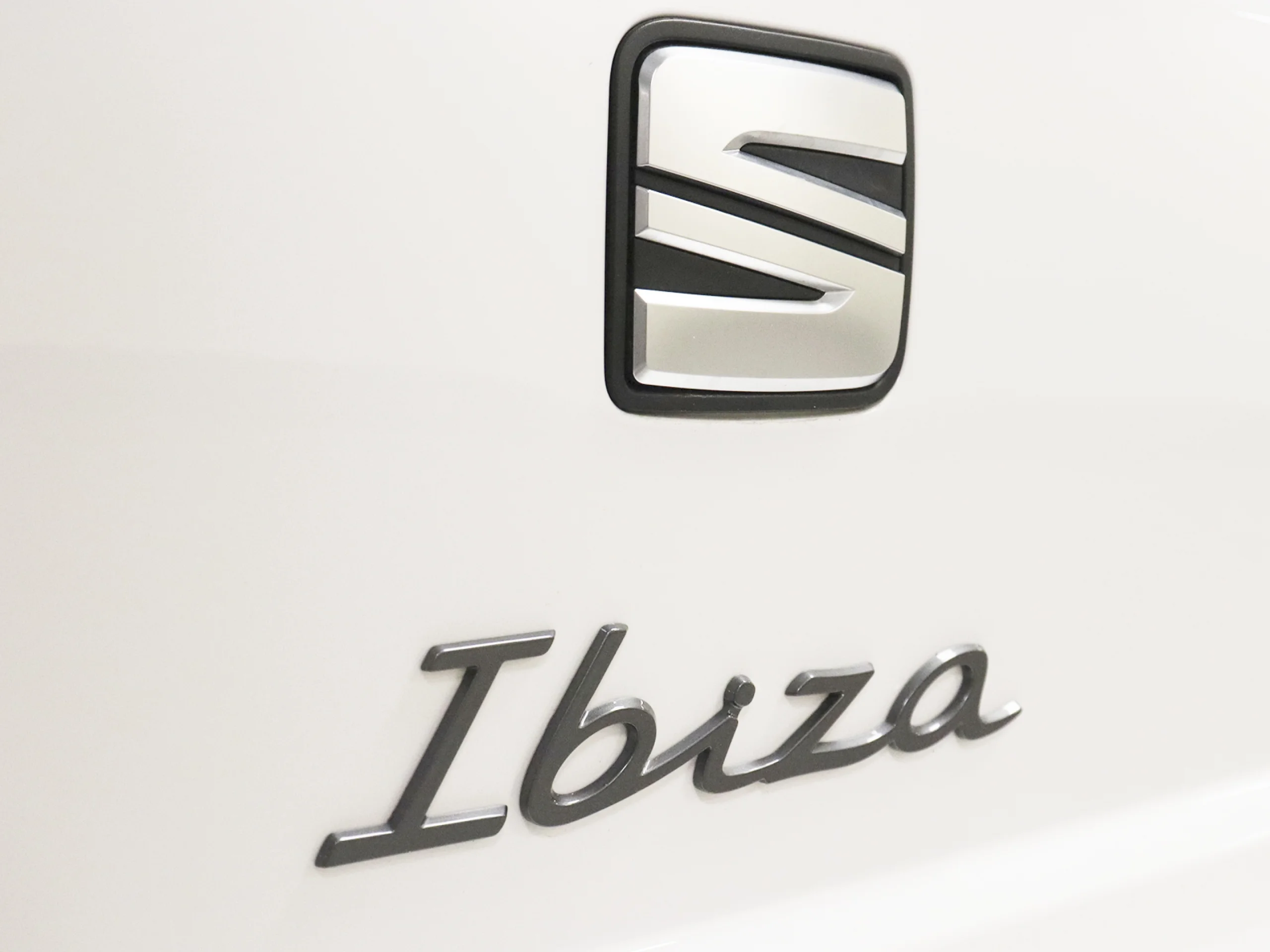 SEAT Ibiza 1.0 MPI S&S Style 59 kW (80 CV) - Foto 38