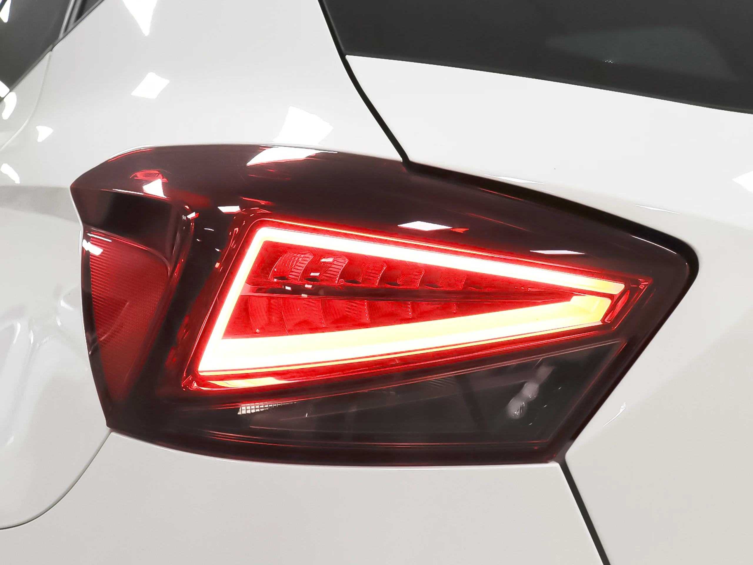 SEAT Ibiza 1.0 MPI S&S Style 59 kW (80 CV) - Foto 39