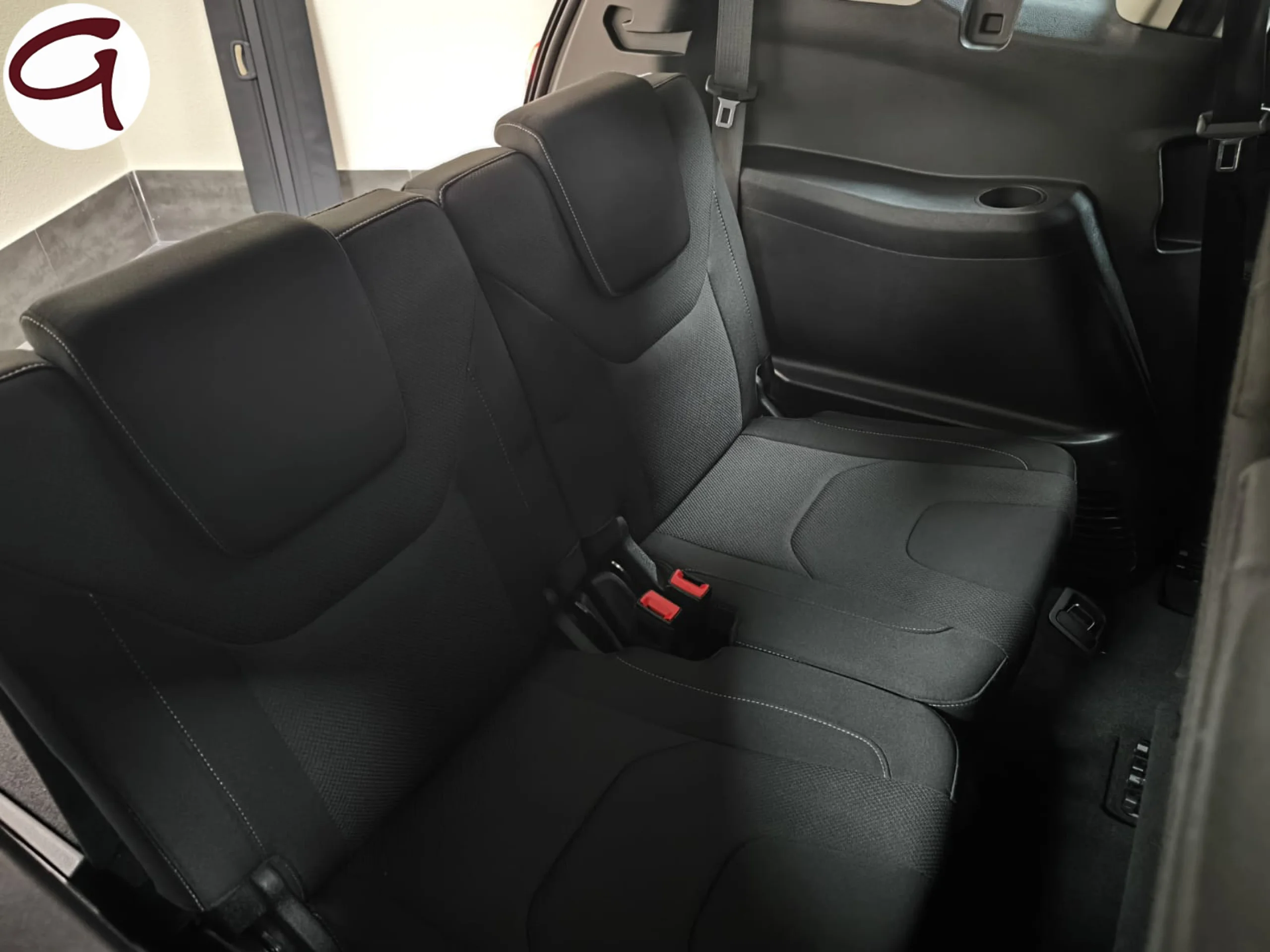 Ford S-Max 2.5 Duratec Atkinson FHEV Titanium 140 kW (190 CV) - Foto 13
