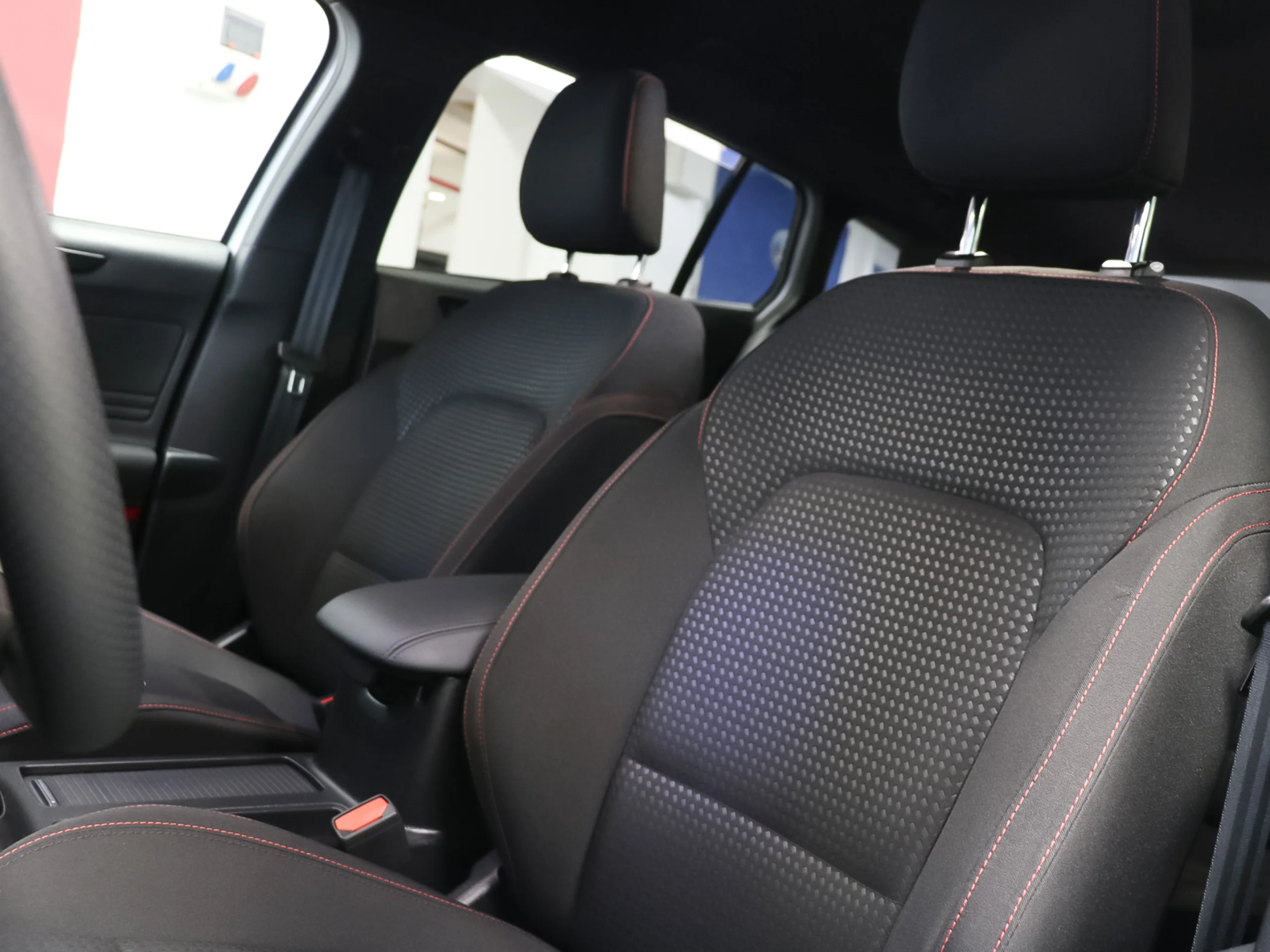 Ford Focus SportBreak 1.0 Ecoboost MHEV ST-Line Auto 114 kW (155 CV) - Foto 8