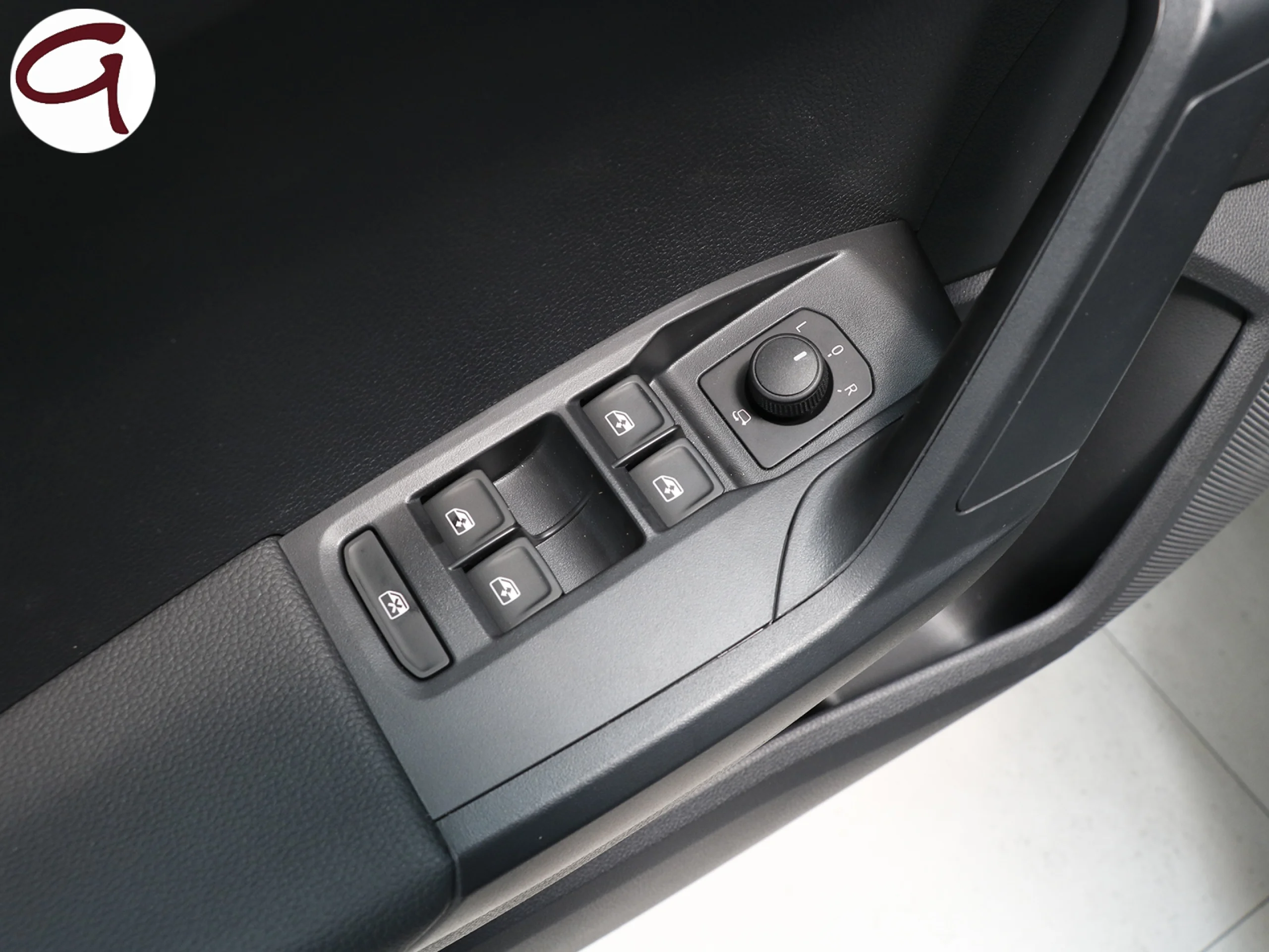 SEAT Arona 1.0 TSI Style XL 85 kW (115 CV) - Foto 29