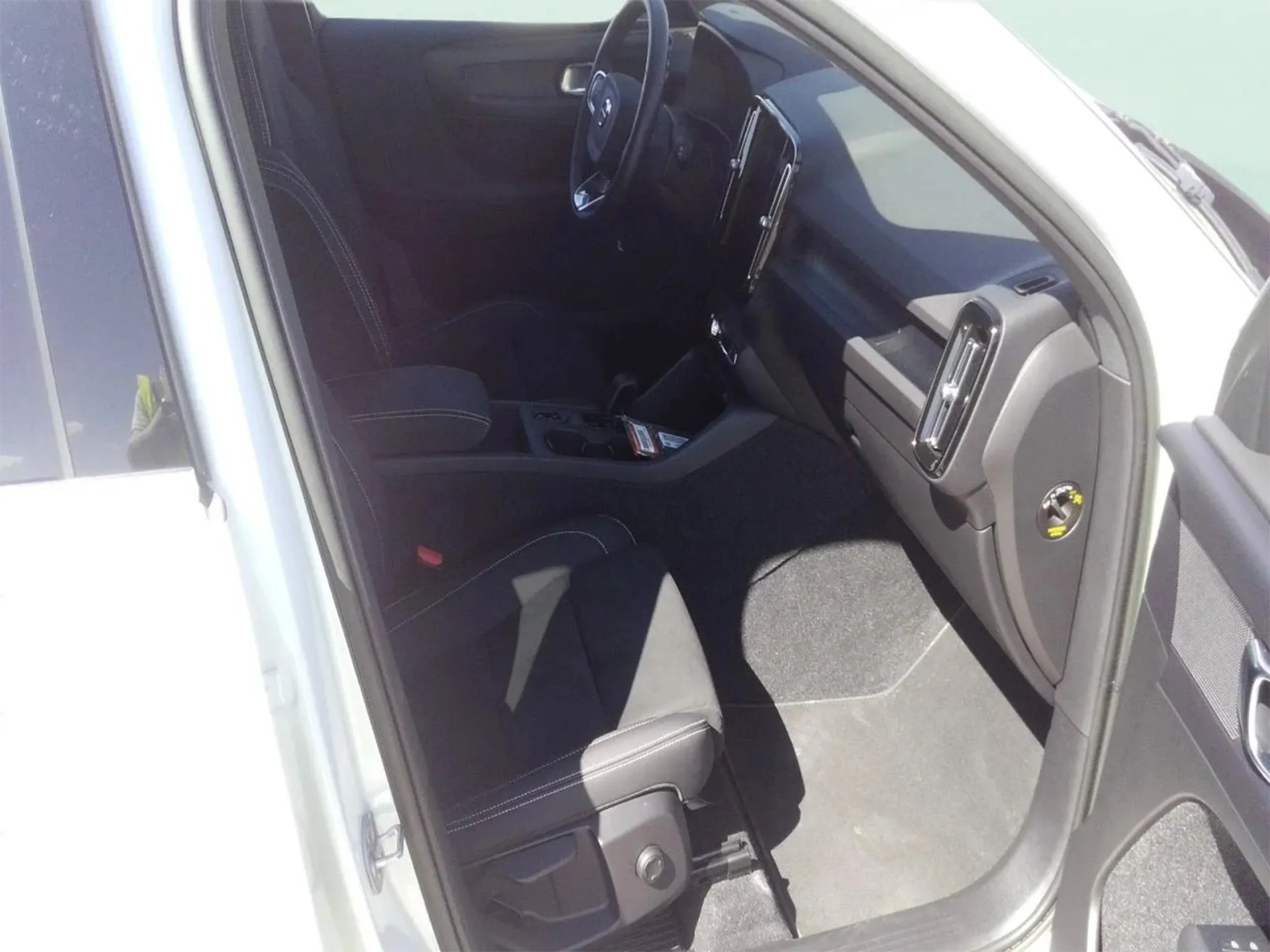 Volvo XC40 T4 PHEV Recharge Core Auto 155 kW (211 CV) - Foto 3