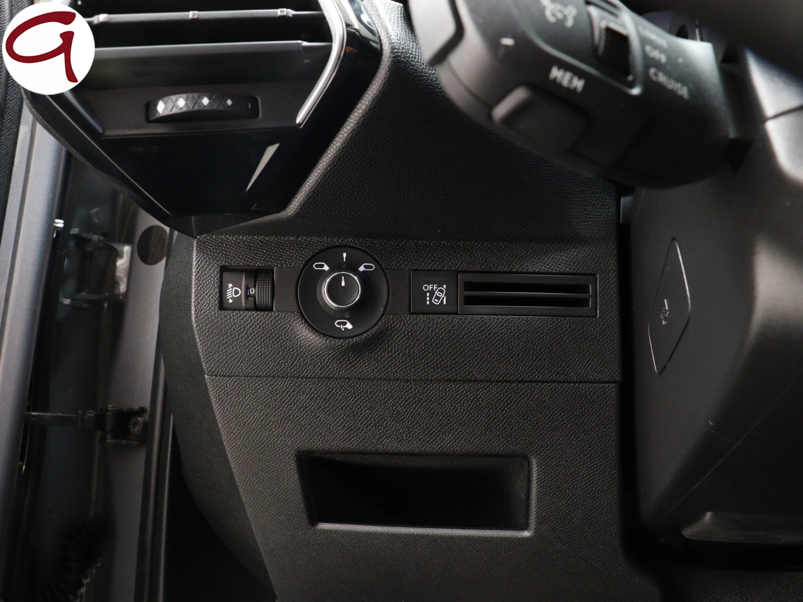 DS DS7 Crossback BlueHDi 130 Be Chic Auto 96 kW (130 CV) - Foto 30