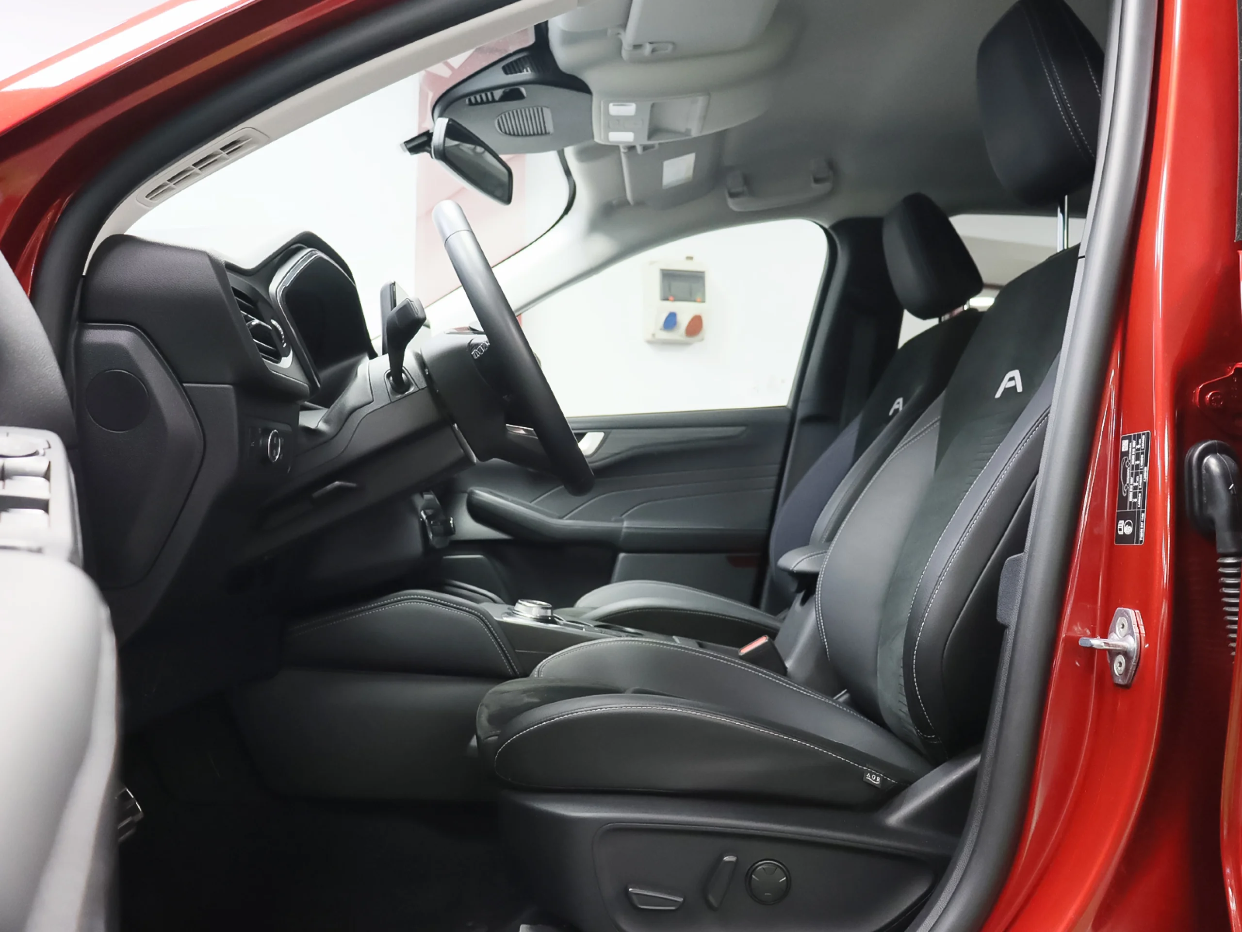 Ford Kuga 2.5 Duratec FHEV Active X Auto 132 kW (180 CV) - Foto 4