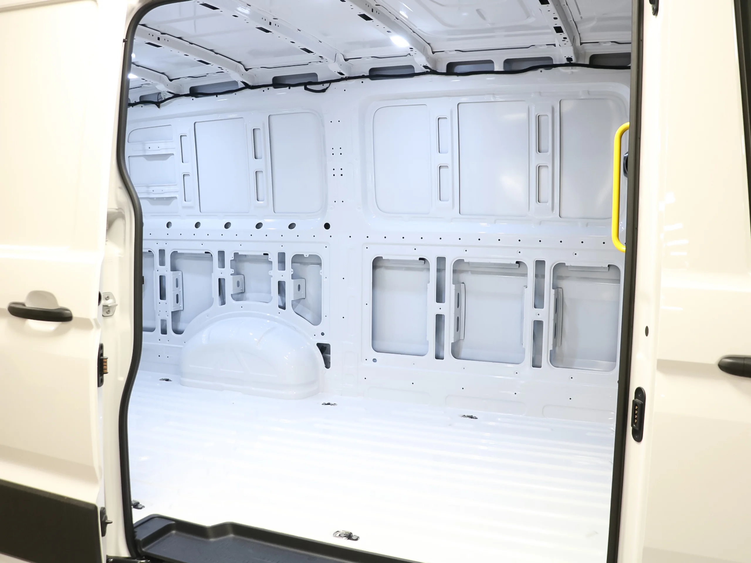 Volkswagen Crafter Furgon Batalla Media TN 2.0 TDI 103 kW (140 CV) 3.000 - Foto 31