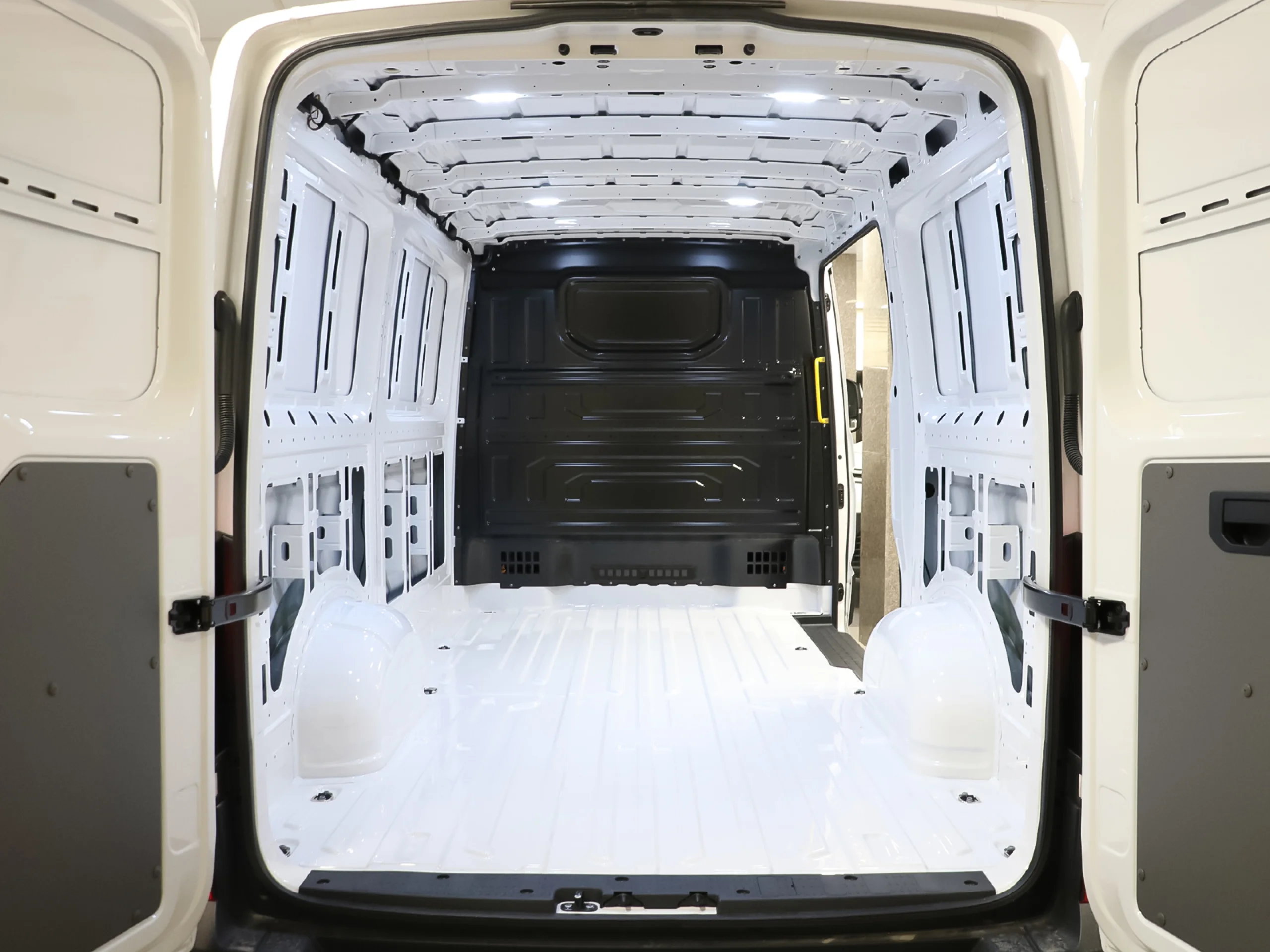 Volkswagen Crafter Furgon Batalla Media TN 2.0 TDI 103 kW (140 CV) 3.000 - Foto 34