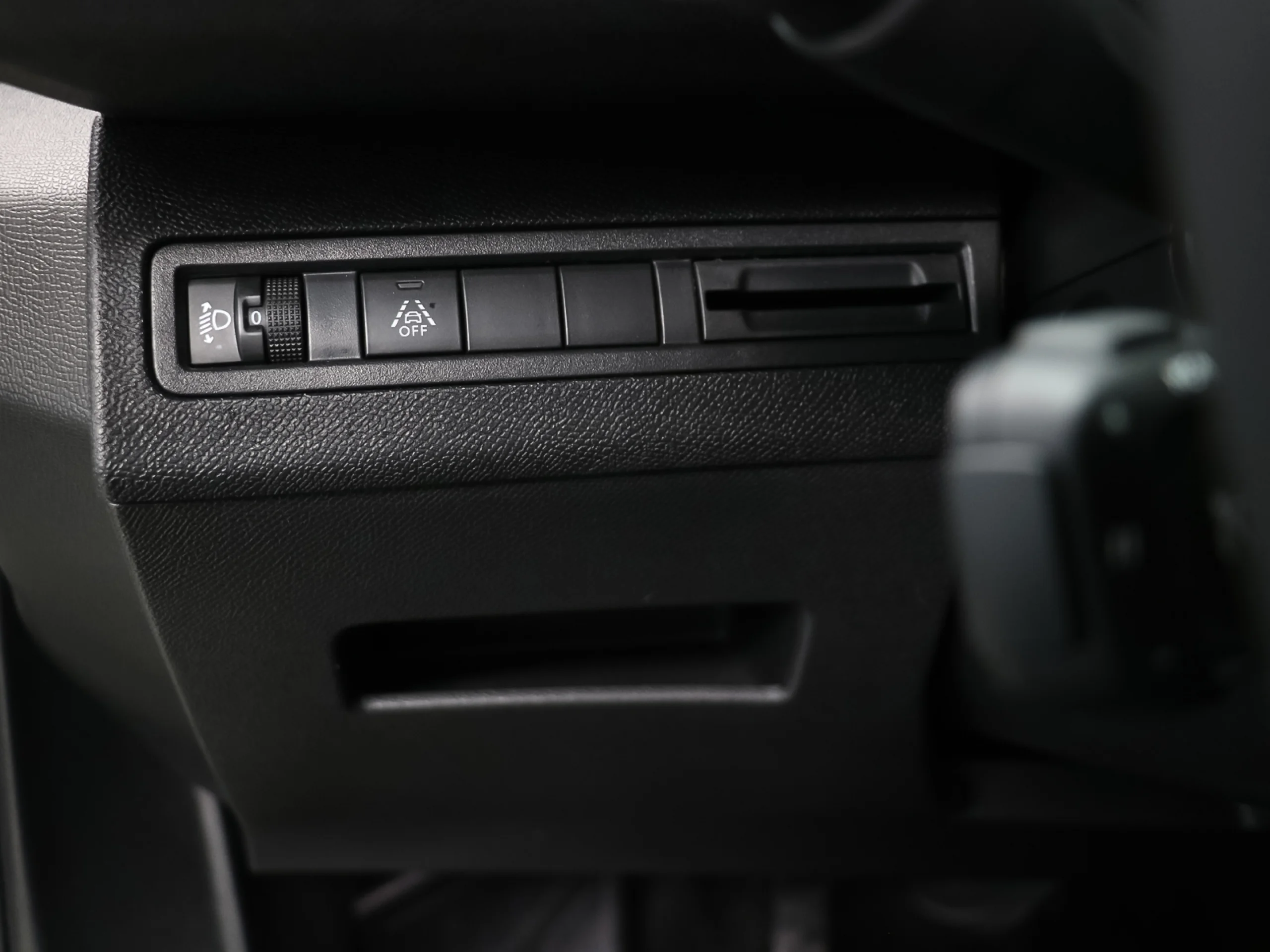 Peugeot 3008 PureTech 130 S&S Allure Pack 96 kW (130 CV) - Foto 30