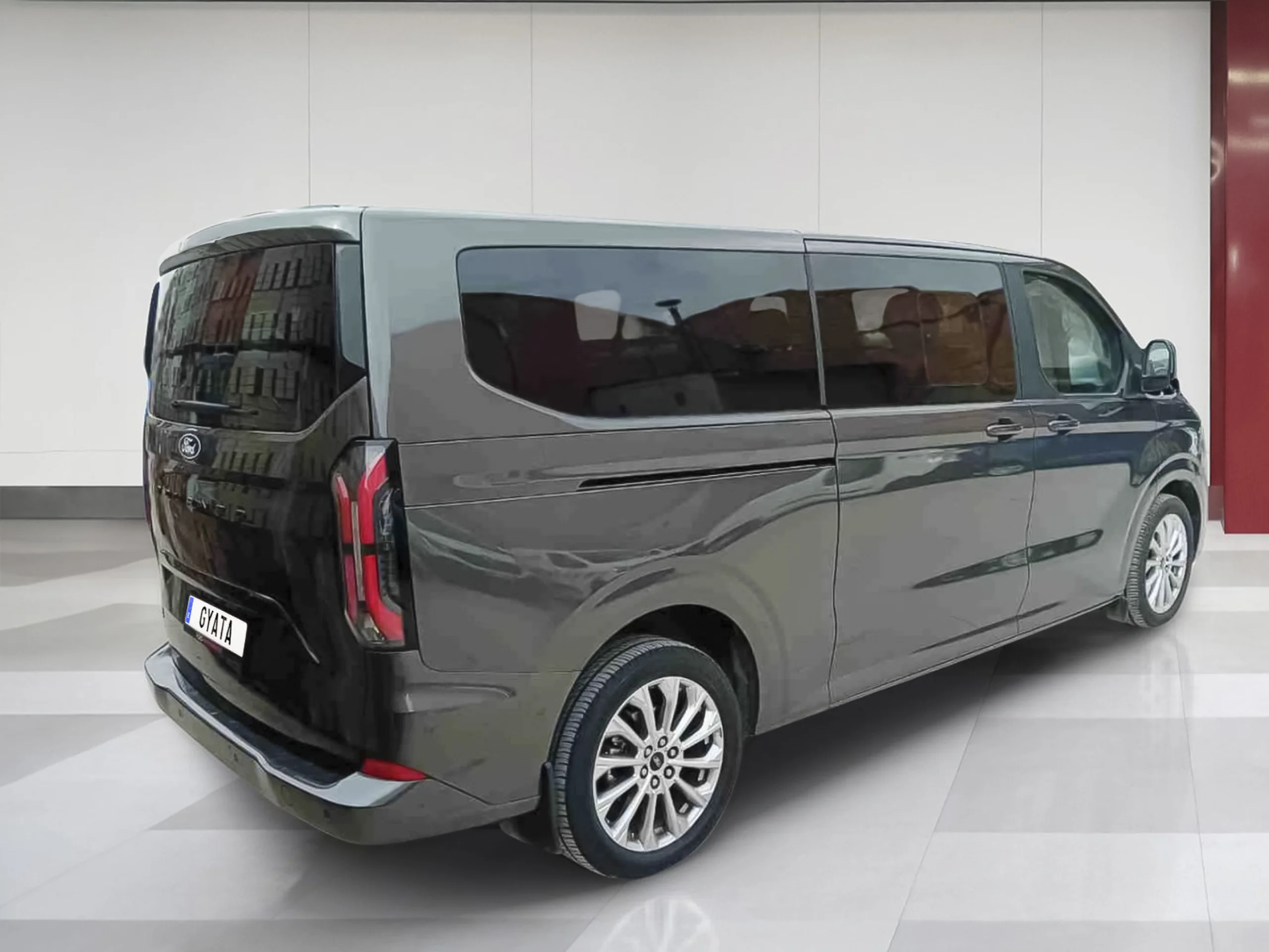 Ford Grand Tourneo Custom BEV 64kWh L2 Titanium X 160 kW (218 CV) - Foto 2