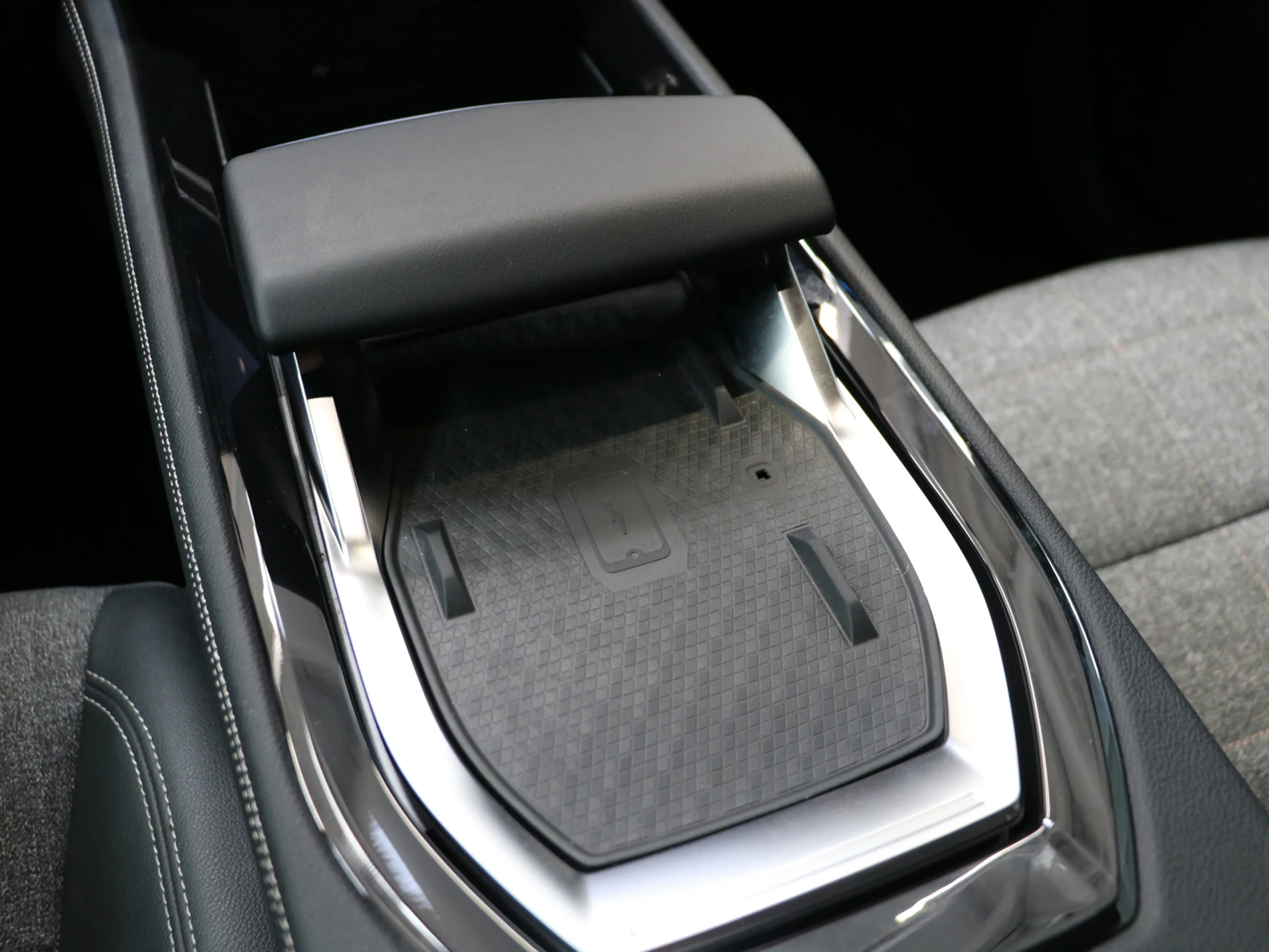 Renault Espace Techno E-Tech full hybrid 147 kW (200 CV) - Foto 39