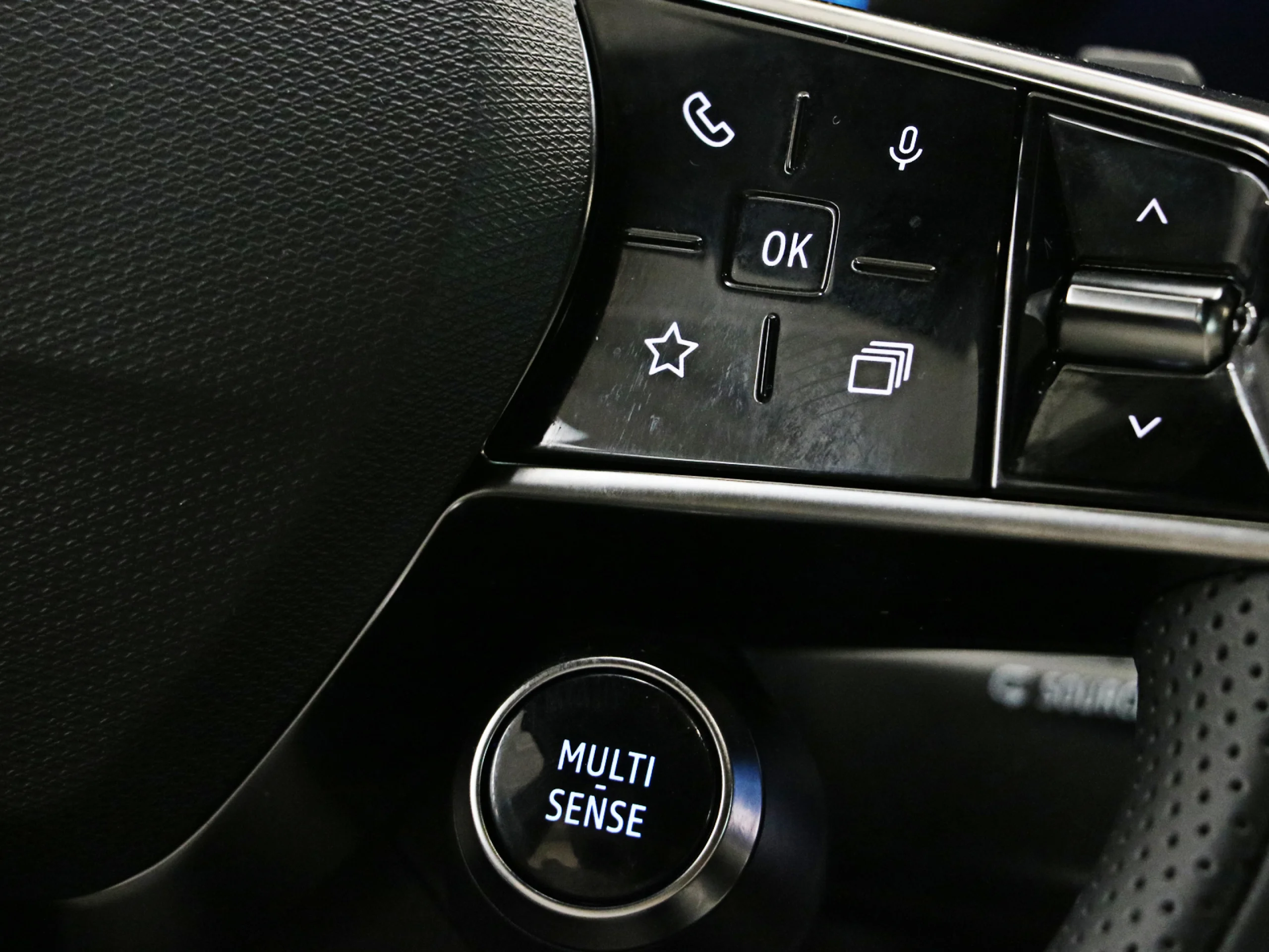 Renault Espace Techno E-Tech full hybrid 147 kW (200 CV) - Foto 36