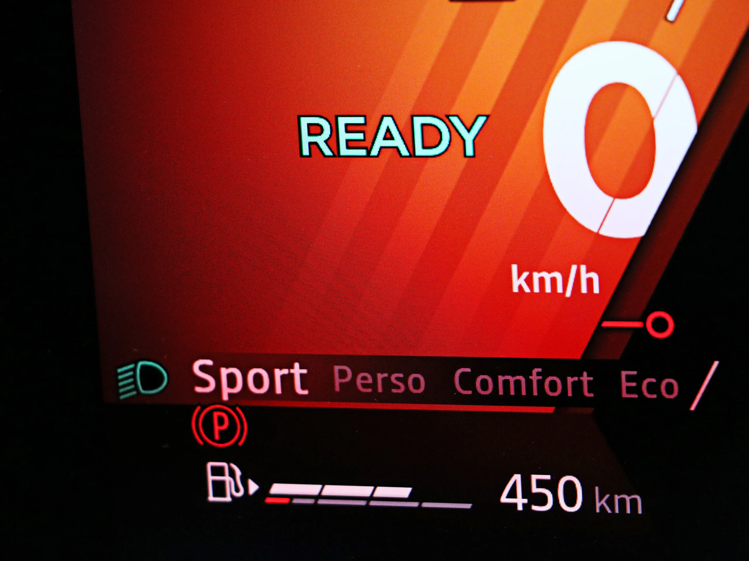 Renault Espace Techno E-Tech full hybrid 147 kW (200 CV) - Foto 40