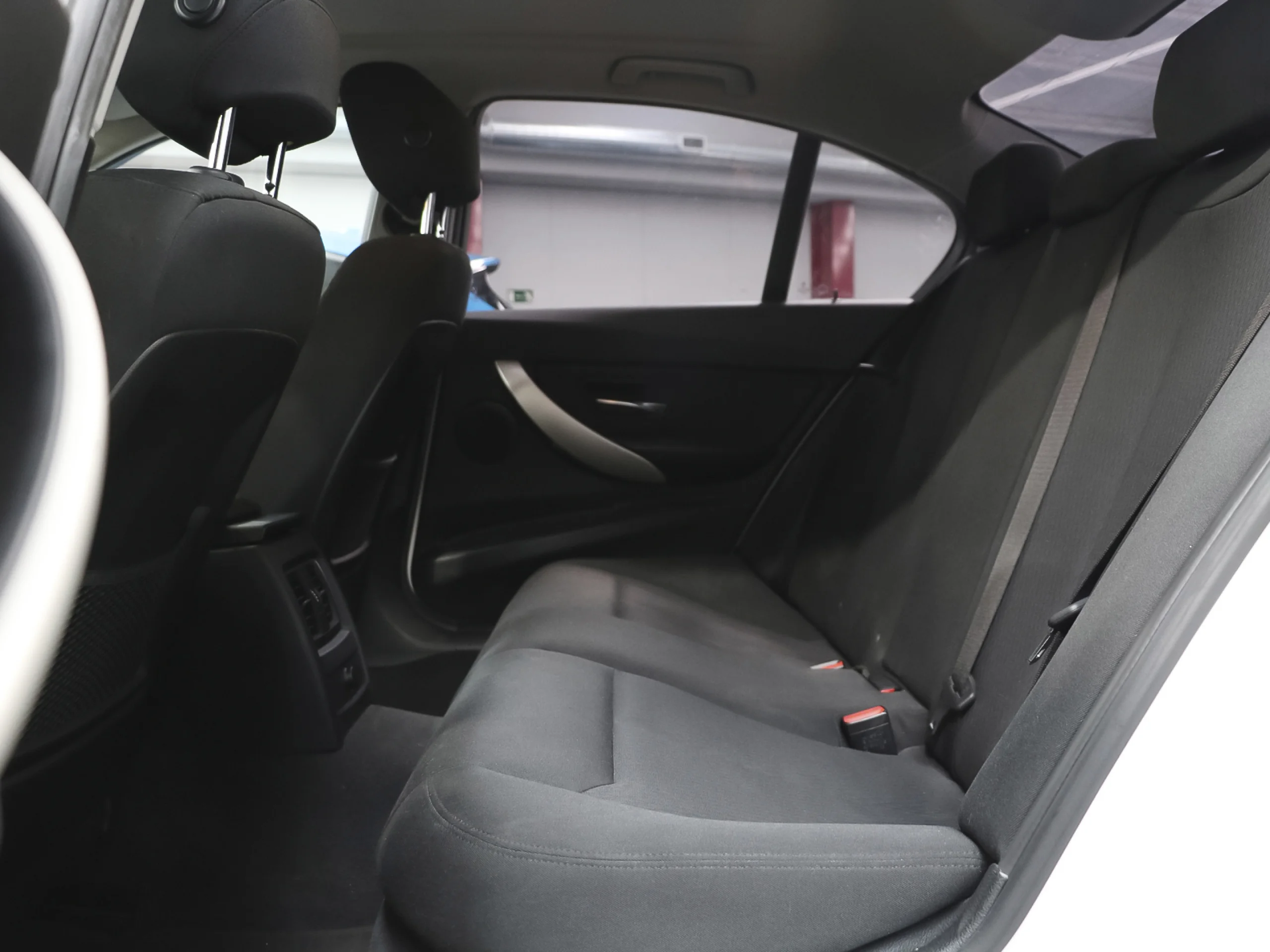 BMW Serie 3 318d 110 kW (150 CV) - Foto 8