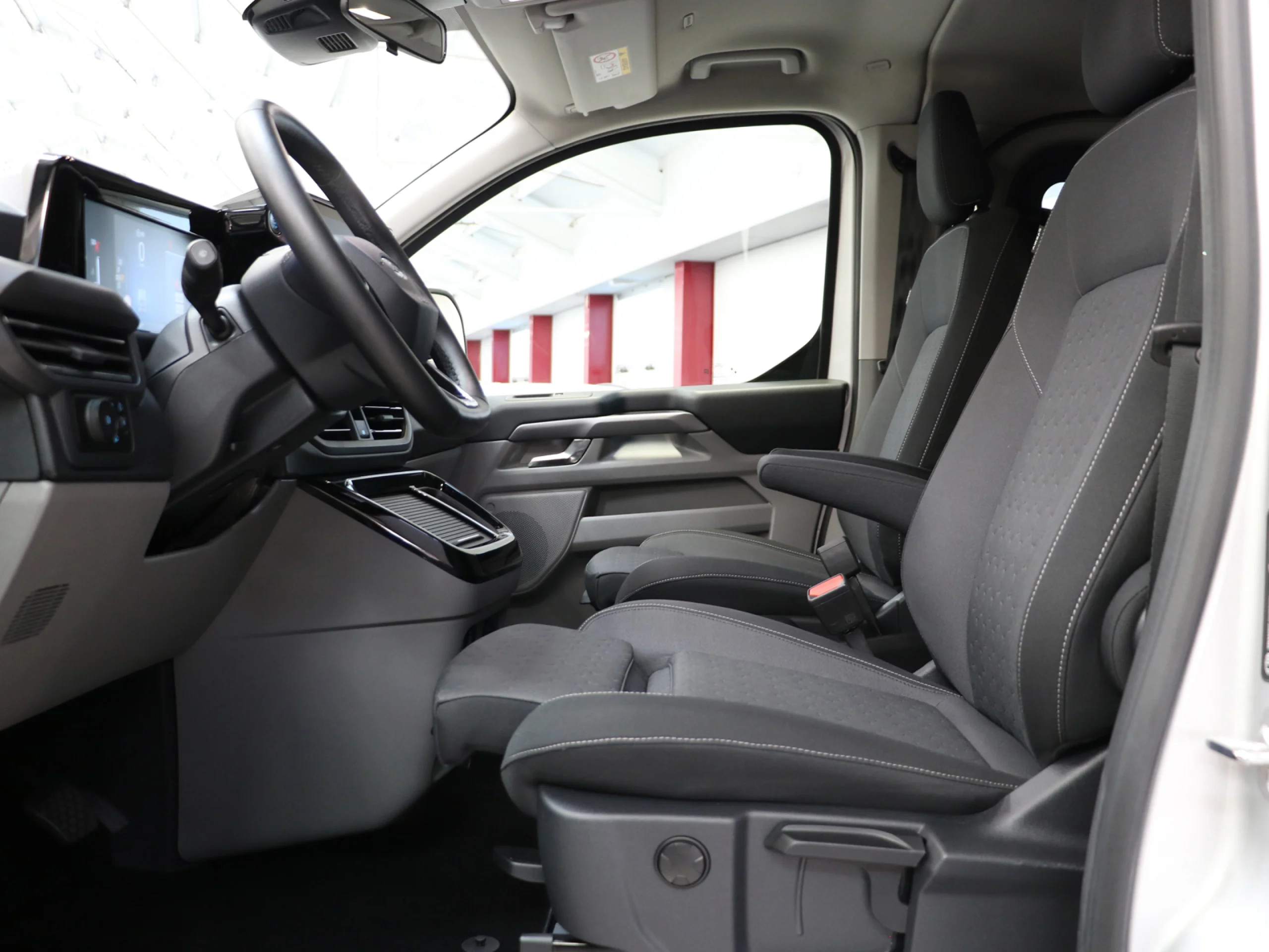 Ford Tourneo Custom 2.0 Ecoblue L1 Titanium Auto 125 kW (170 CV) - Foto 12