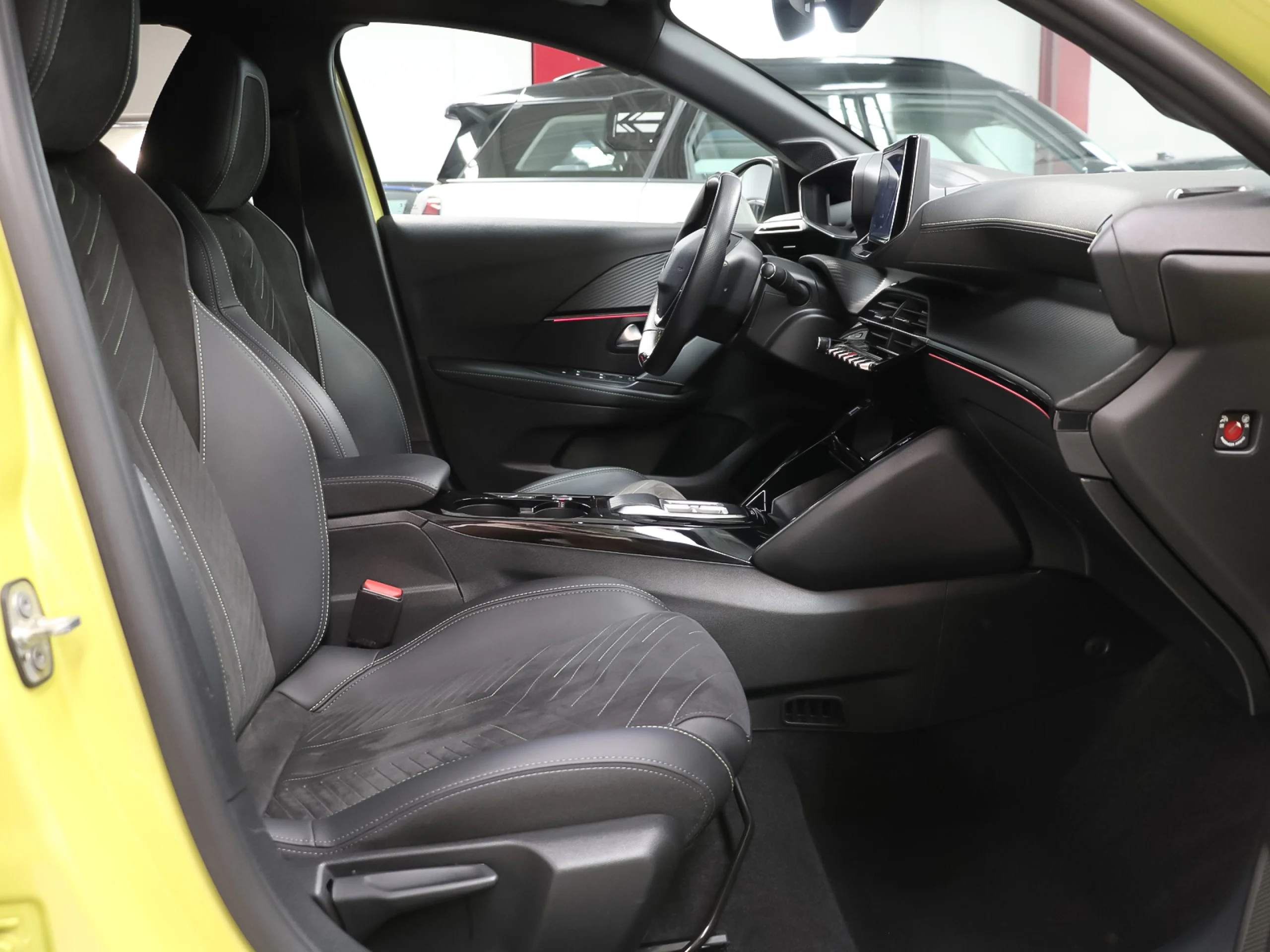 Peugeot E-208 Eléctrico GT 115 kW (156 CV) - Foto 5