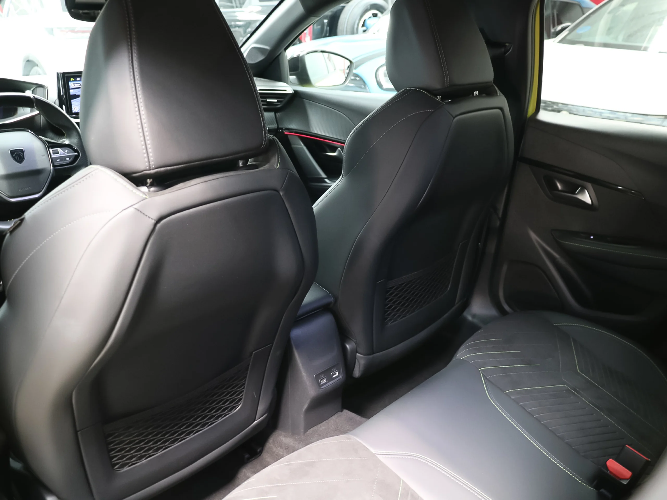 Peugeot E-208 Eléctrico GT 115 kW (156 CV) - Foto 9