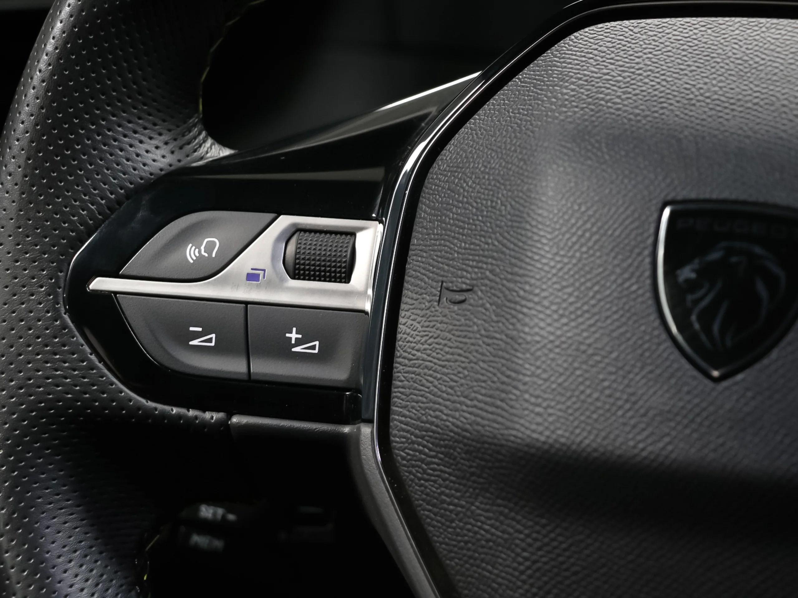 Peugeot E-208 Eléctrico GT 115 kW (156 CV) - Foto 27