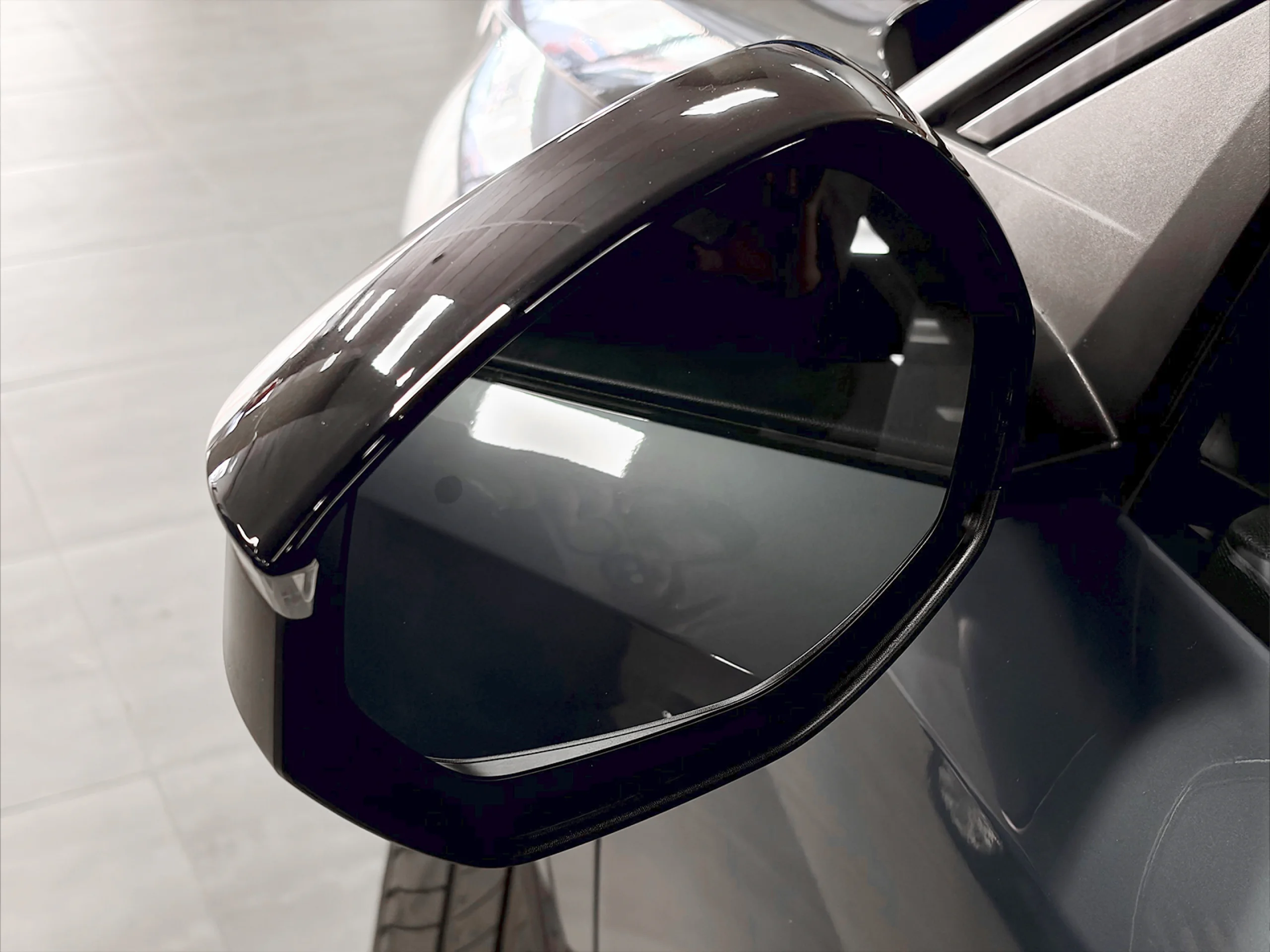 Peugeot 5008 Hybrid 1.2 GT eDCS6 100 kW (136 CV) - Foto 42