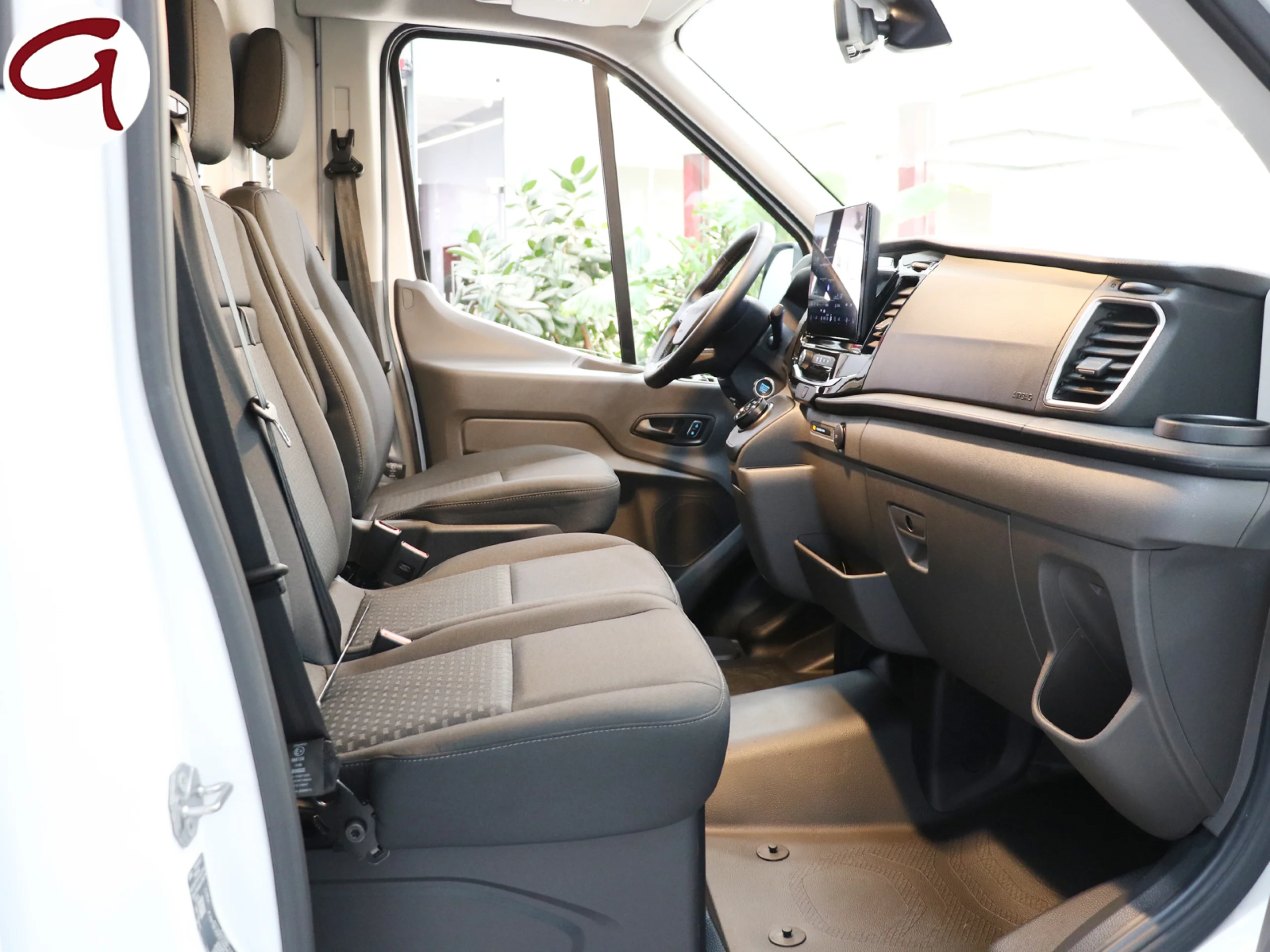 Ford Transit Furgon 350 L3H2 Trend RWD 135 kW (184 CV) - Foto 6